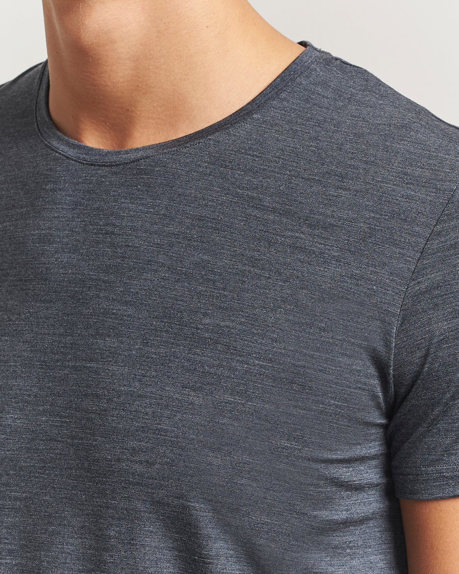 Herre | T-Shirts | Falke | Clima Wool Crew Neck T-Shirt Dark Grey Heather