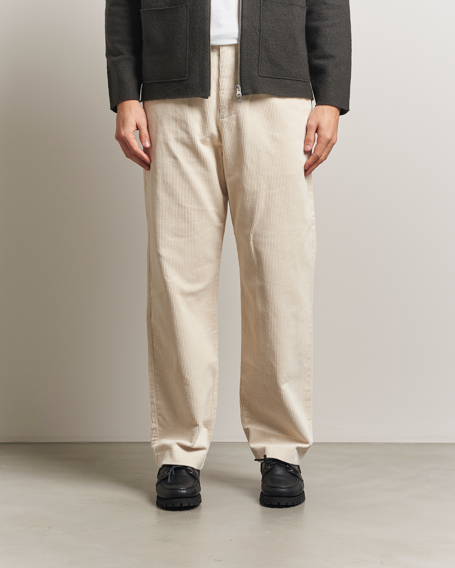 Herre | Bukser | NN07 | Paw Relaxed Fit Corduroy Trousers Ivory