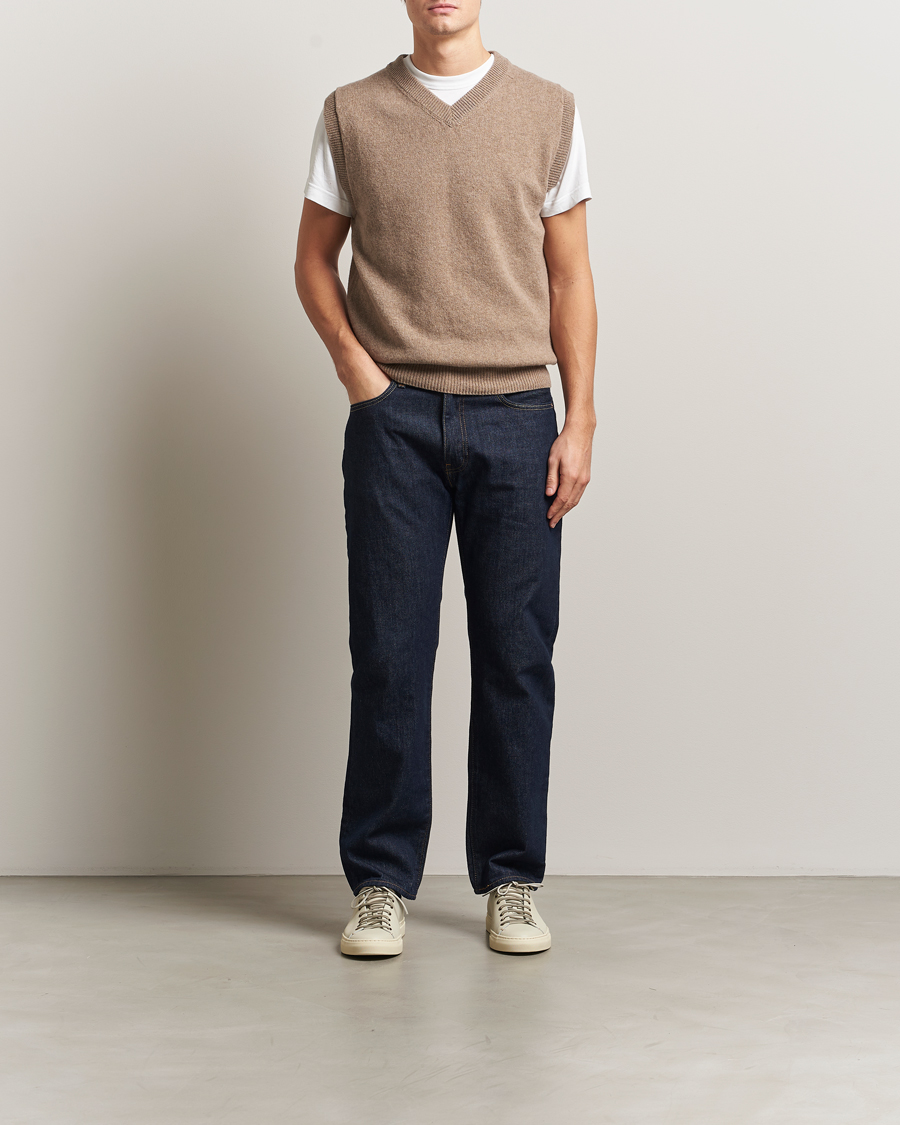 Herre | Trøjer | Sunspel | Lambswool Knitted Vest Sandstone