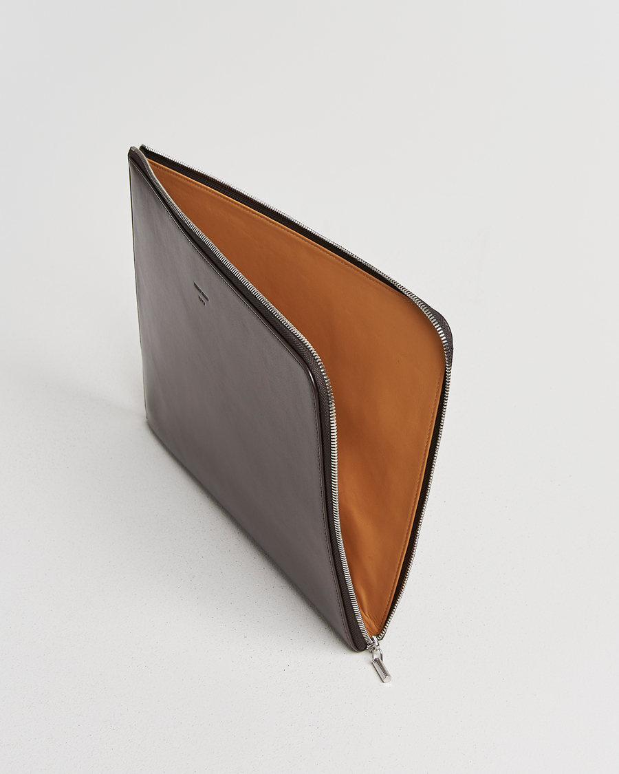 Herre | Tasker | Tiger of Sweden | Vitama Leather Portfolio Dark Brown