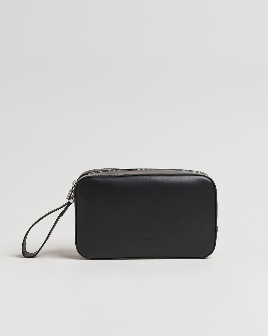 Herre | Tasker | Tiger of Sweden | Balnea Smooth Leather Washbag Black