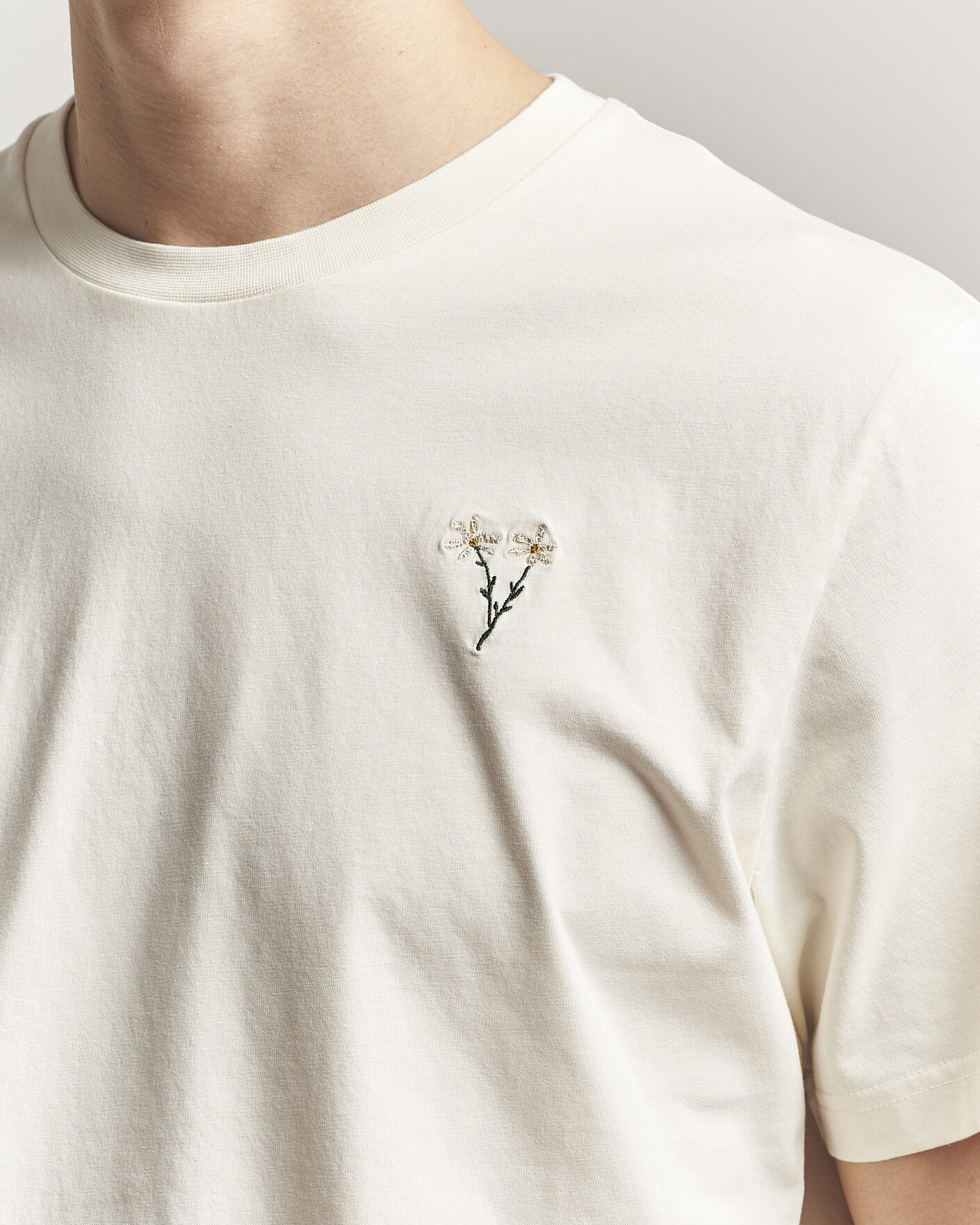 Herre | T-Shirts | Forét | Posy T-Shirt Cloud