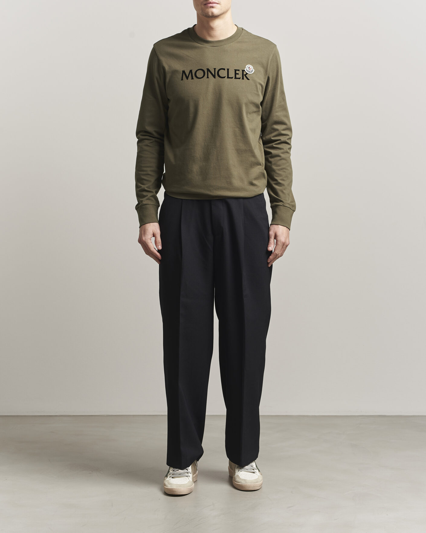 Herre | T-Shirts | Moncler | Lettering Logo Long Sleeve T-Shirt Desert