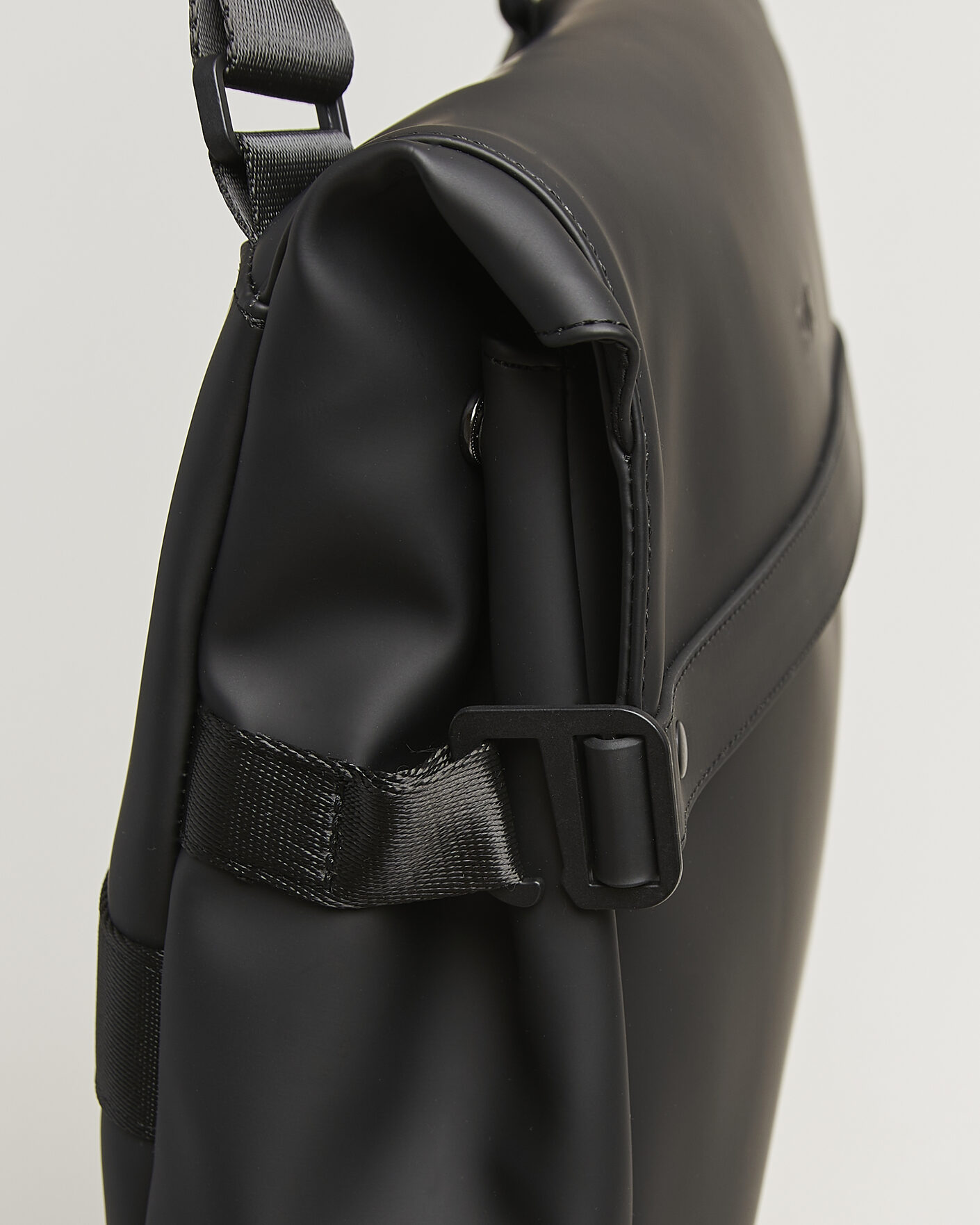 Herre | Tasker | RAINS | OTG Messenger Bag Black