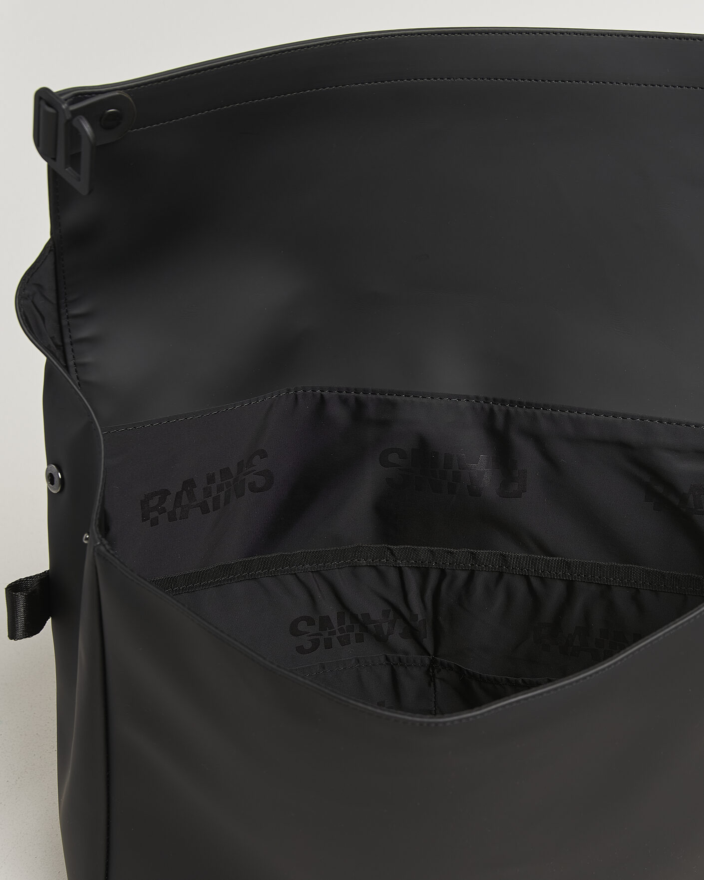 Herre | Tasker | RAINS | OTG Messenger Bag Black