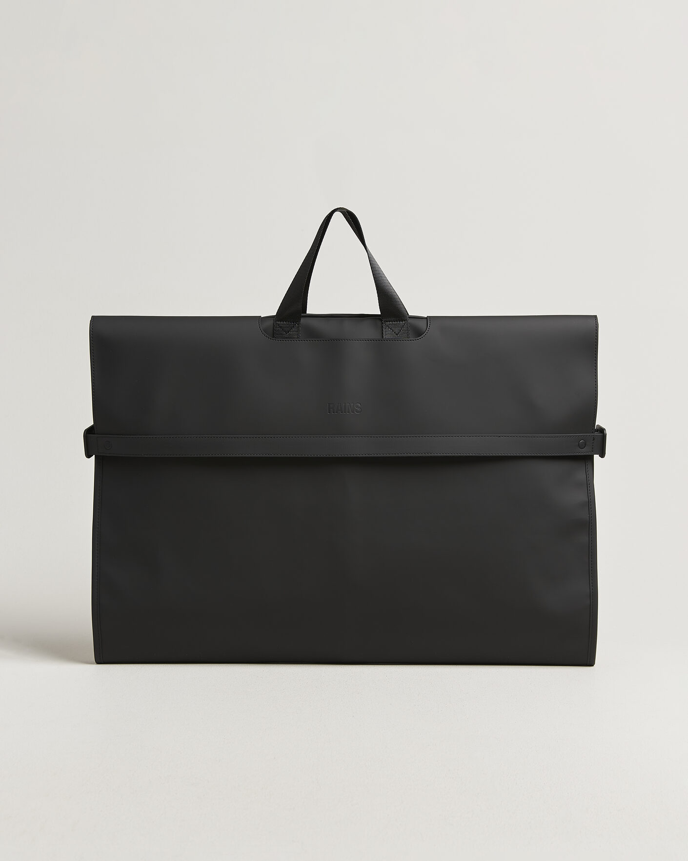 Herre | Tasker | RAINS | OTG Suit Bag Black