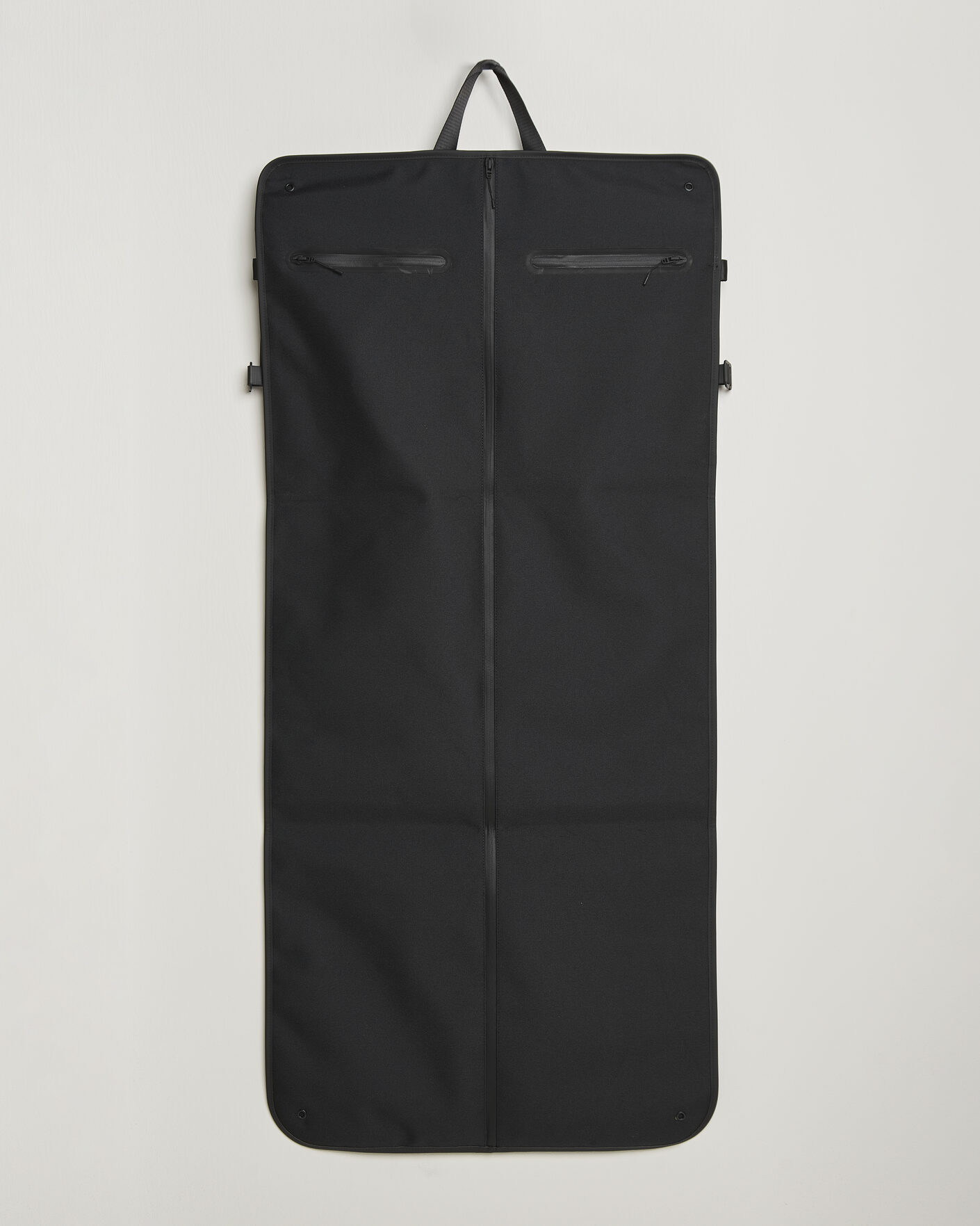 Herre | Tasker | RAINS | OTG Suit Bag Black