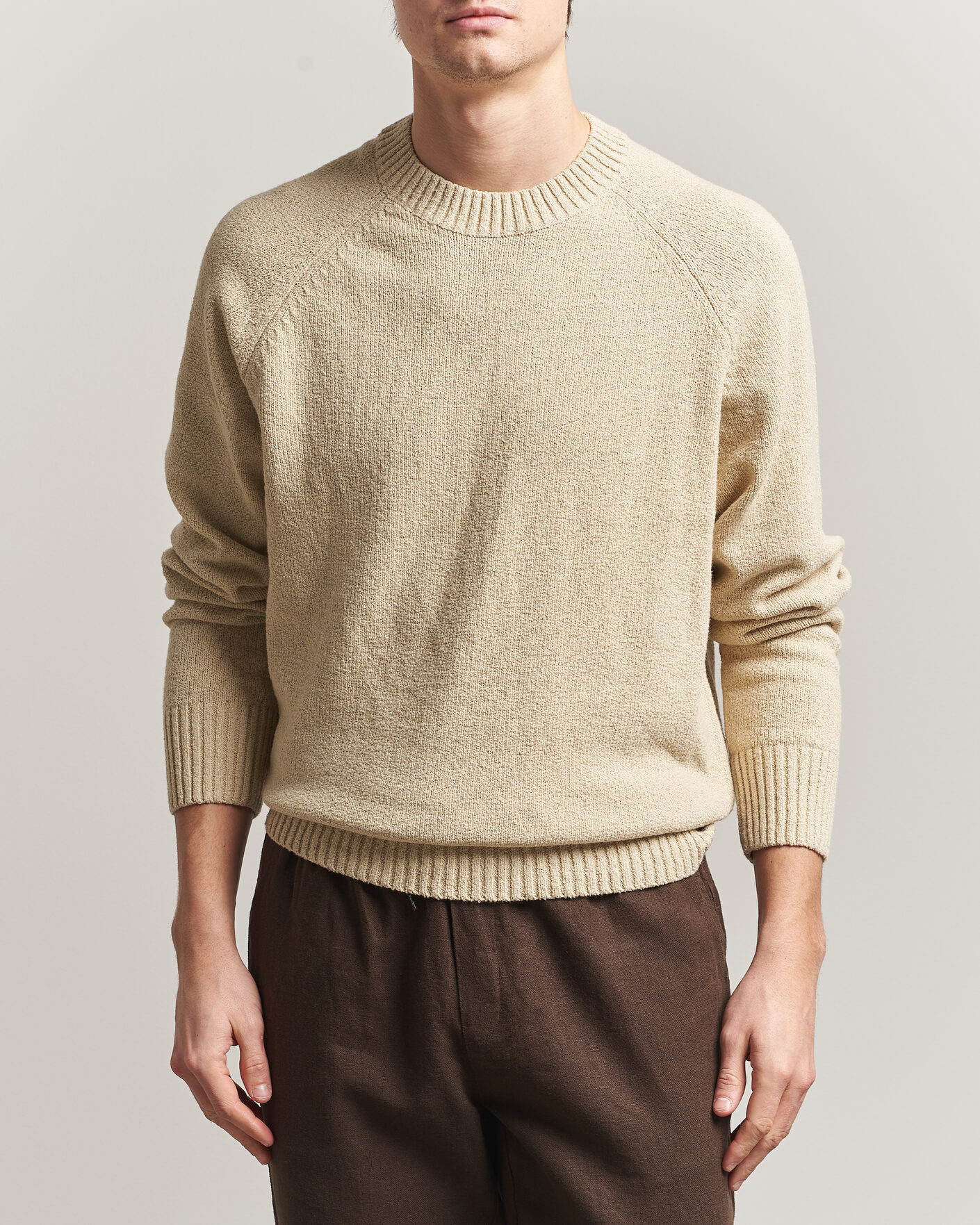 Herre | Trøjer | LES DEUX | Brad Knitted Roundneck Oyster Grey/White