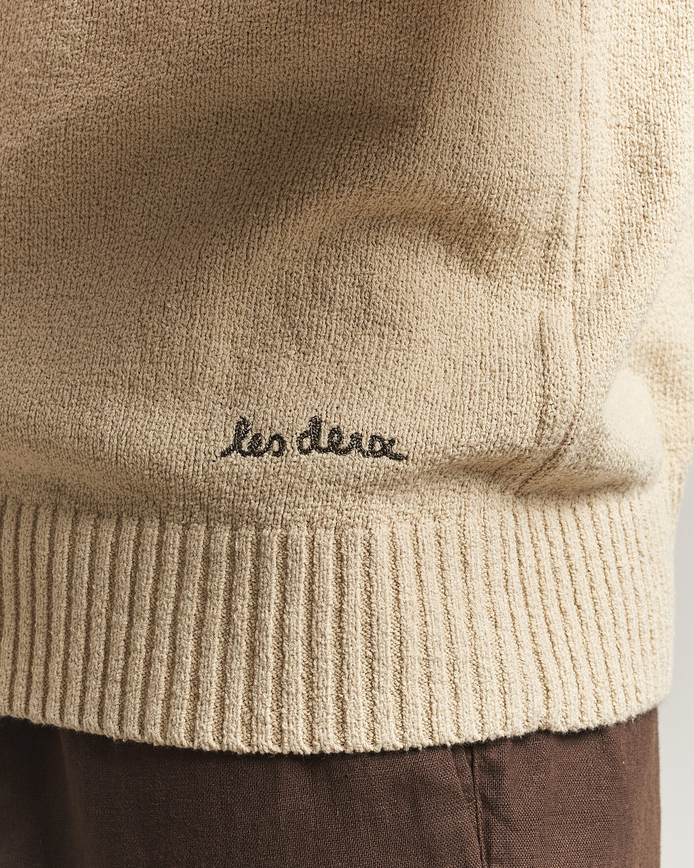 Herre | Trøjer | LES DEUX | Brad Knitted Roundneck Oyster Grey/White