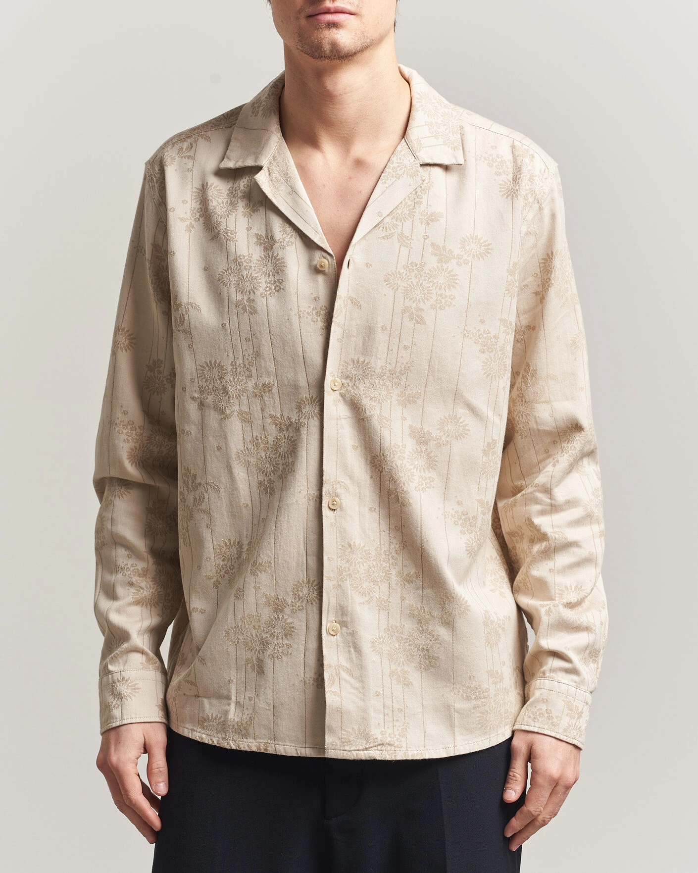 Herre | Skjorter | LES DEUX | Jasper Flower Jaquard Shirt Oyster Grey/White