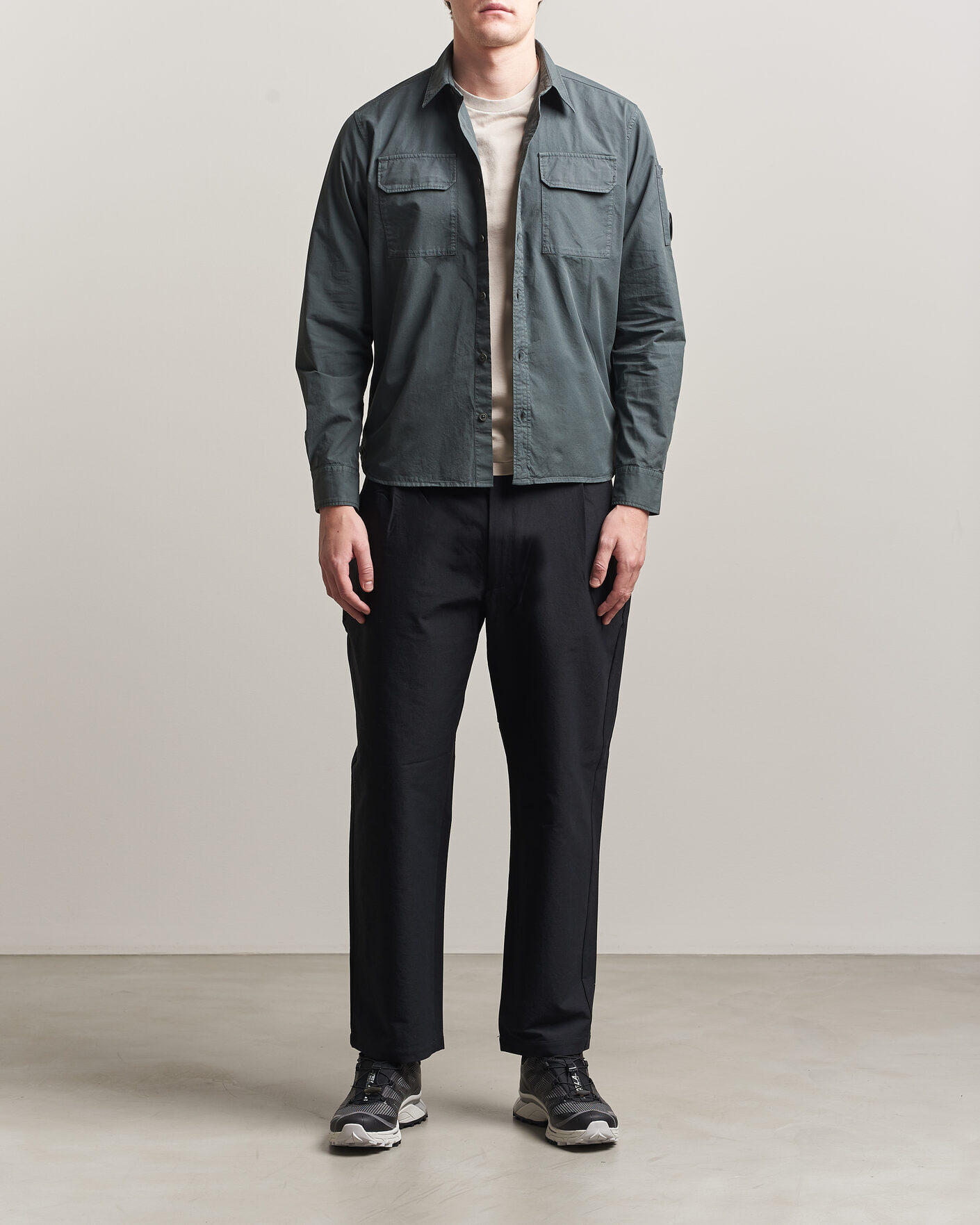 Herre | Skjorter | C.P. Company | Organic Gabardine Pocket Shirt Dark Grey