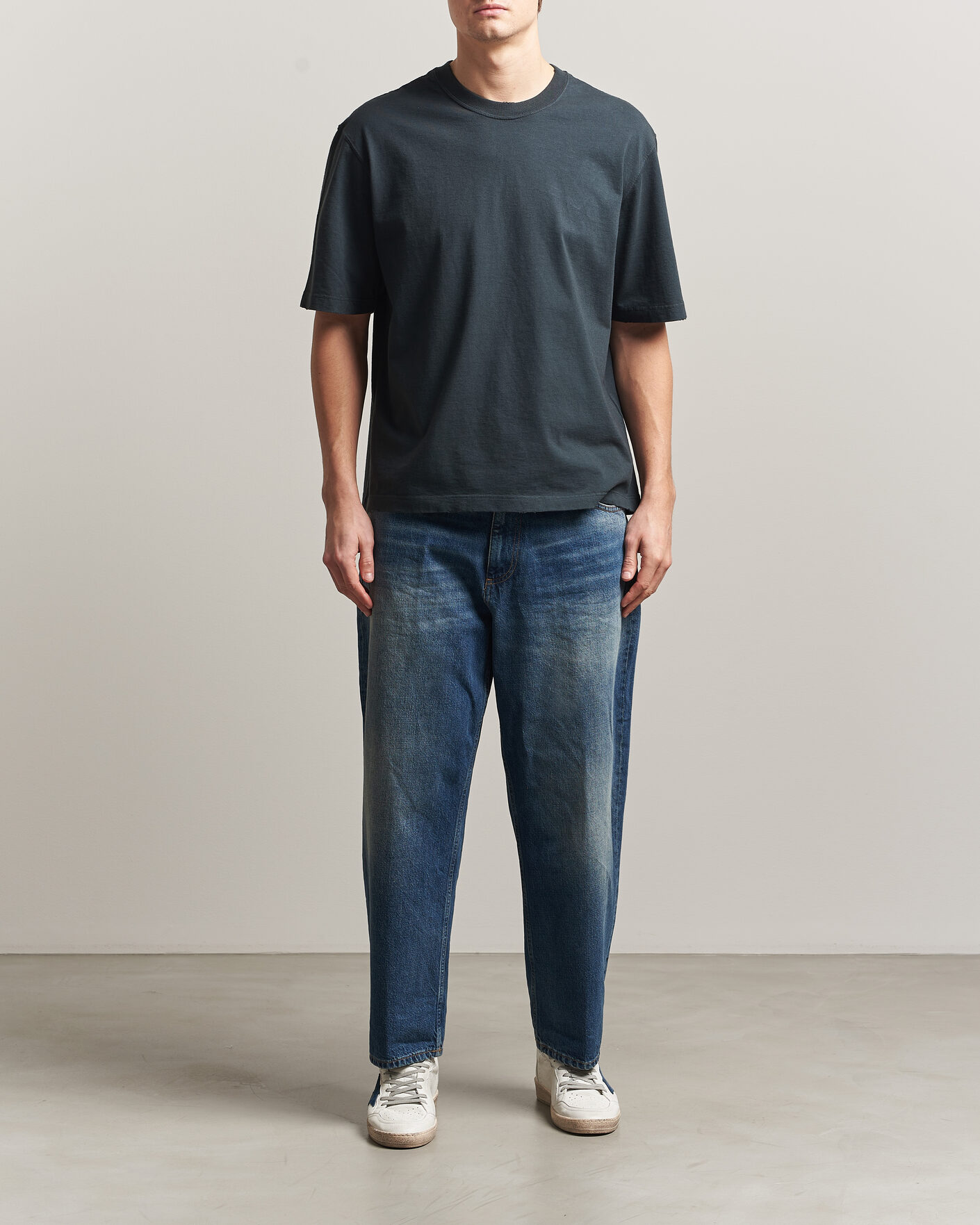 Herre | T-Shirts | Golden Goose | Relaxed Fit Cotton T-Shirt Washed Black