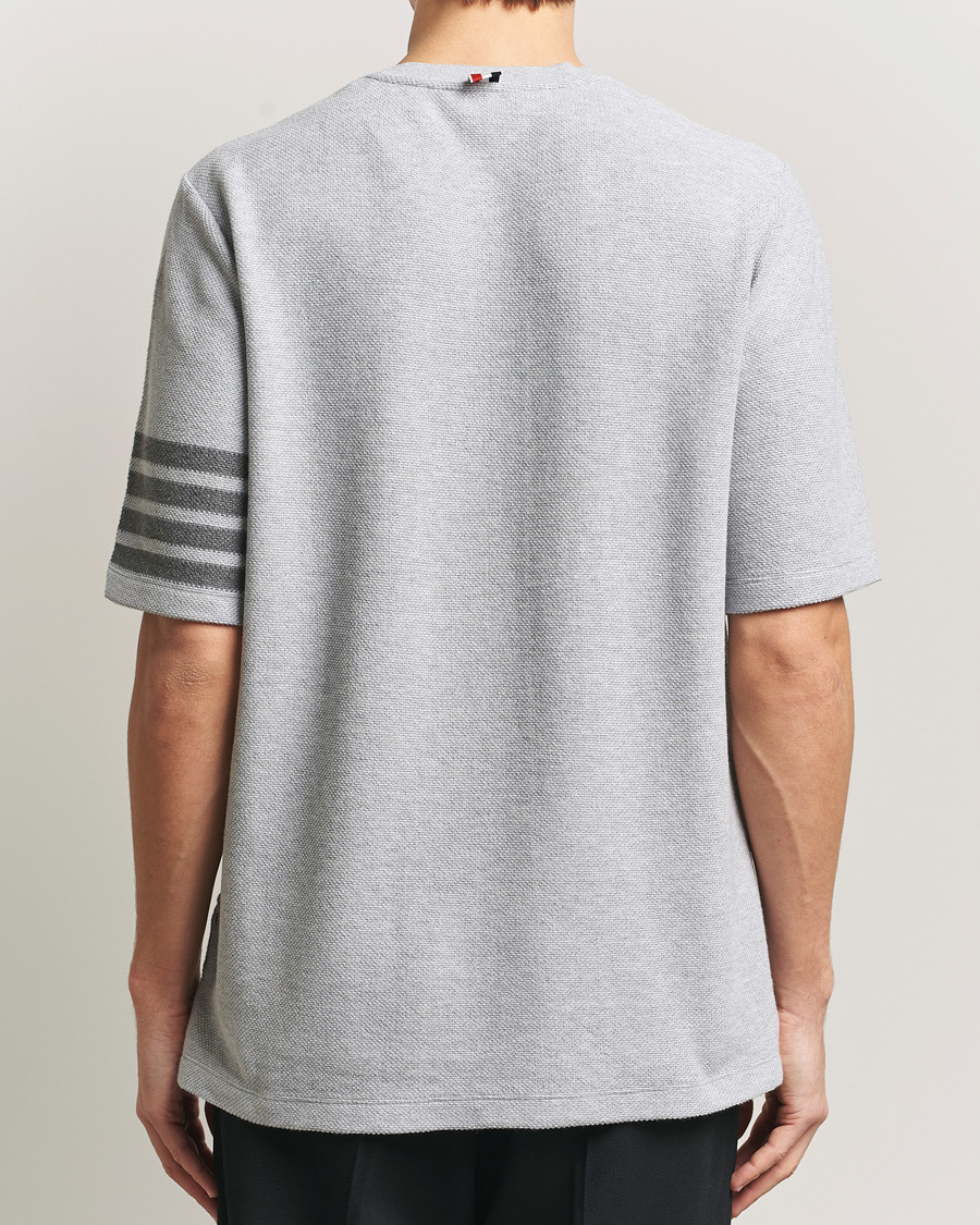 Herre | T-Shirts | Thom Browne | Textured Pique 4 Bar T-Shirt Pale Grey