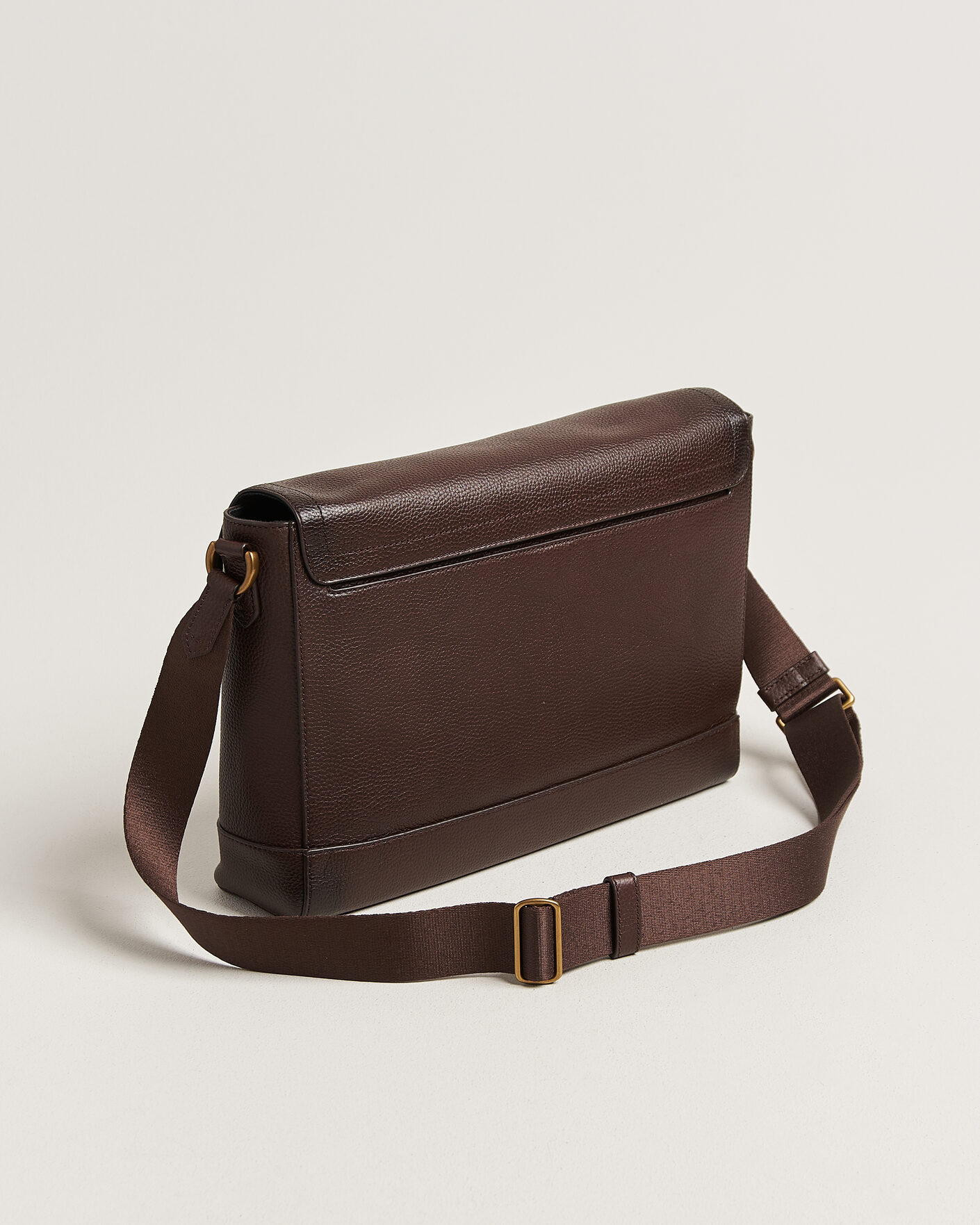 Herre | Tasker | Polo Ralph Lauren | Pebble Leather Messenger Bag Dark Brown