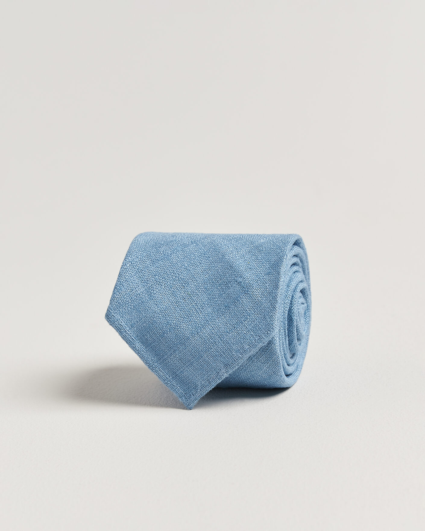 Herre | Slips | Drake's | Silk Tussah Handrolled Tie Sky Blue