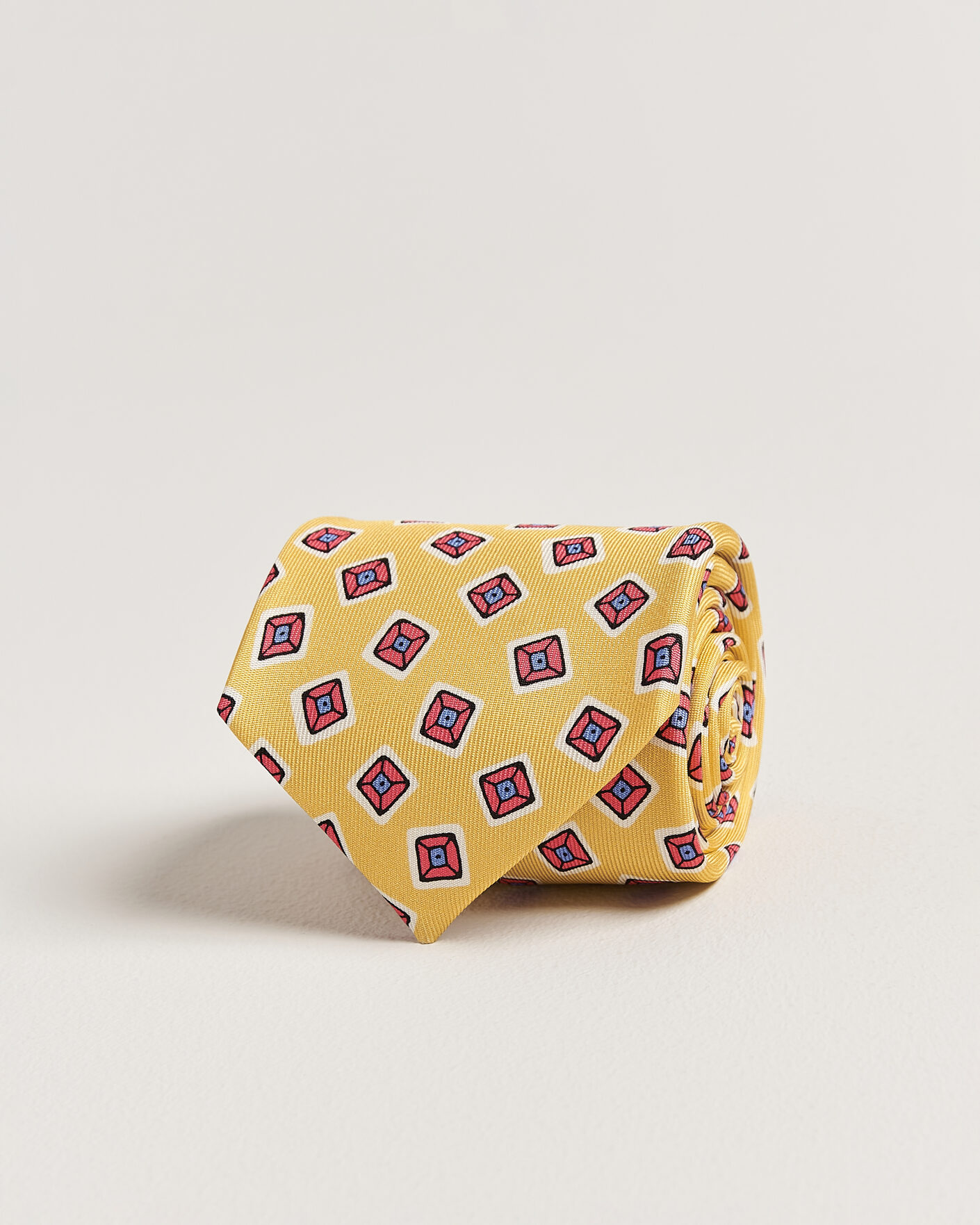 Herre | Drake's Square Diamond Heavy Twill Silk Tie Gold | Drake's | Square Diamond Heavy Twill Silk Tie Gold
