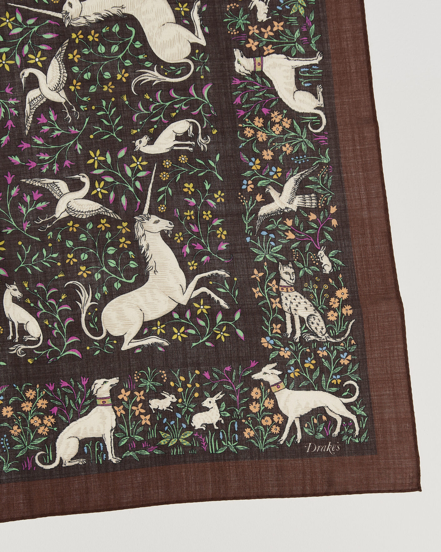 Herre | Tørklæde | Drake's | Unicorn Print Wool/Silk Bandana Brown