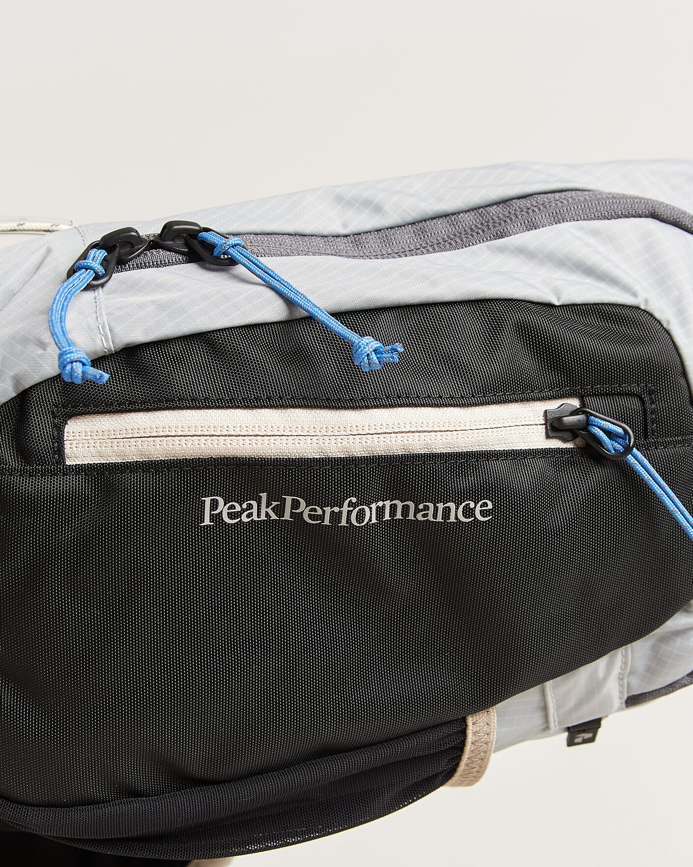 Herre | Tasker | Peak Performance | Outdoor Sling Bag Summit Smoke