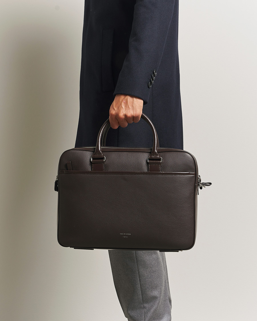 Herre | Tasker | Tiger of Sweden | Burin Grained Leather Briefcase Dark Brown
