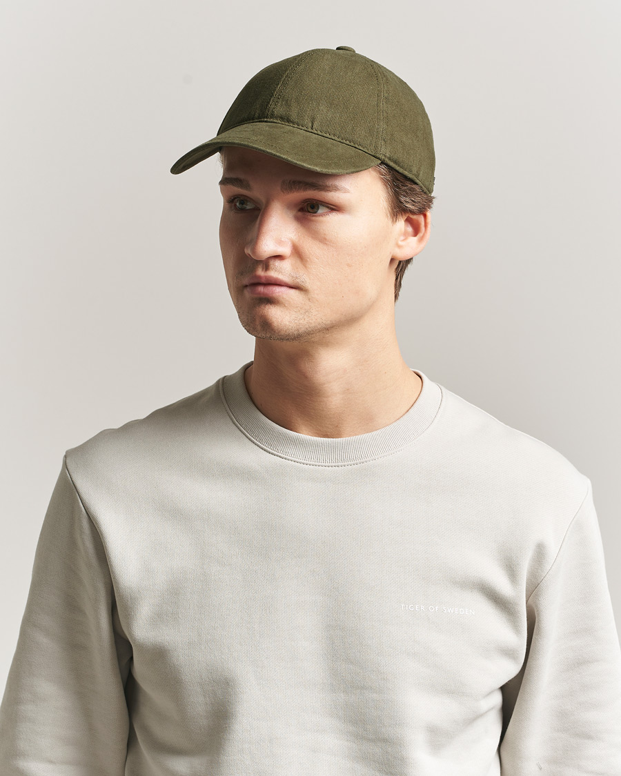 Herre | Hatte & kasketter | Tiger of Sweden | Hent Washed Cap Kalamata Green