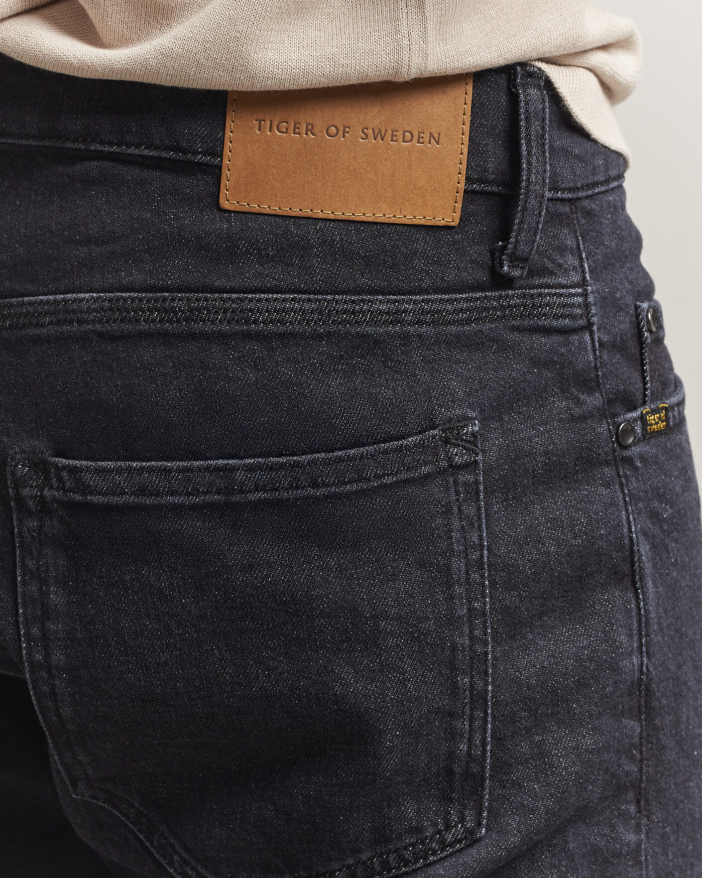 Herre | Jeans | Tiger of Sweden | Pistolero Jeans Washed Black