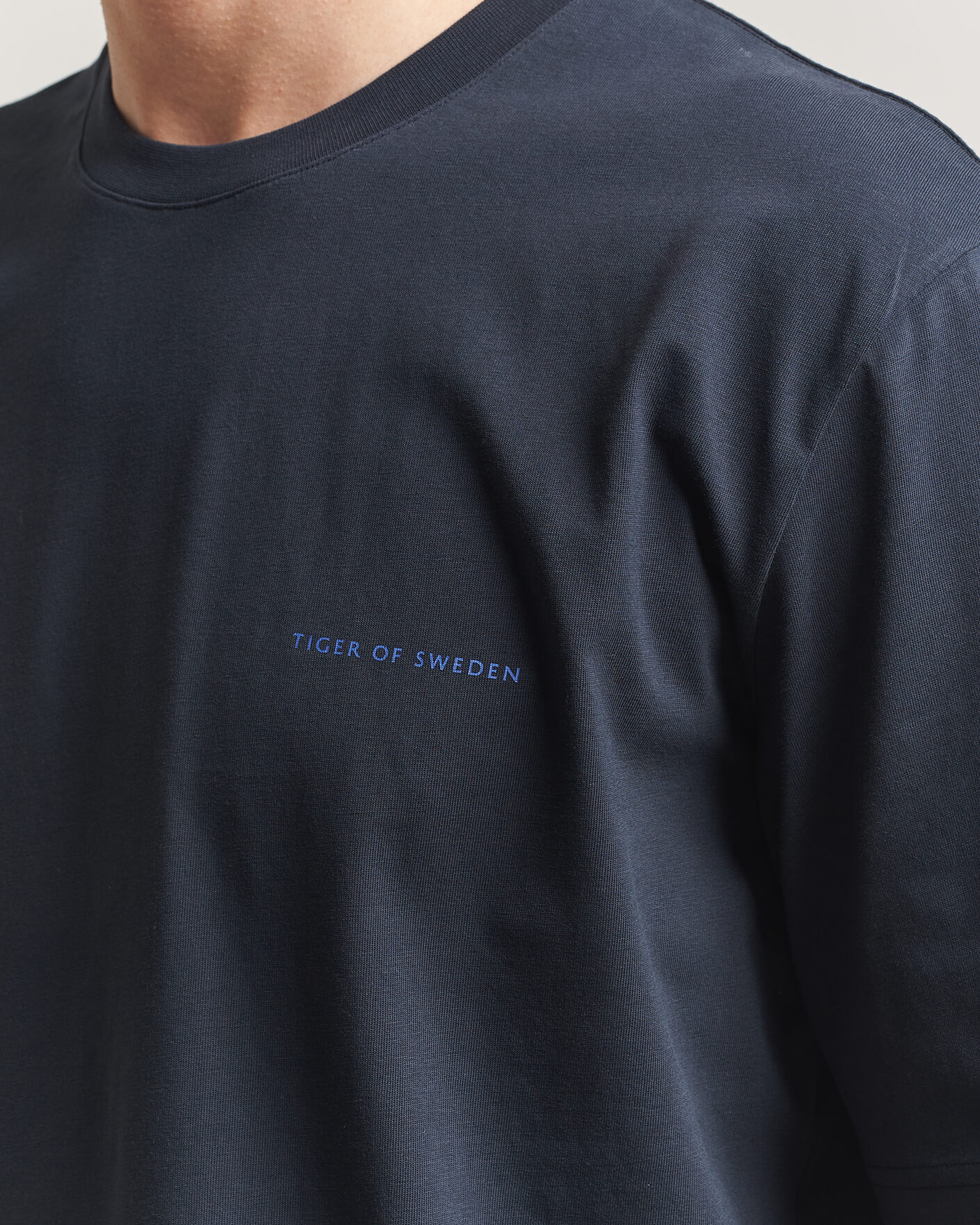 Herre | T-Shirts | Tiger of Sweden | Pro Logo Crew Neck T-Shirt Light Ink