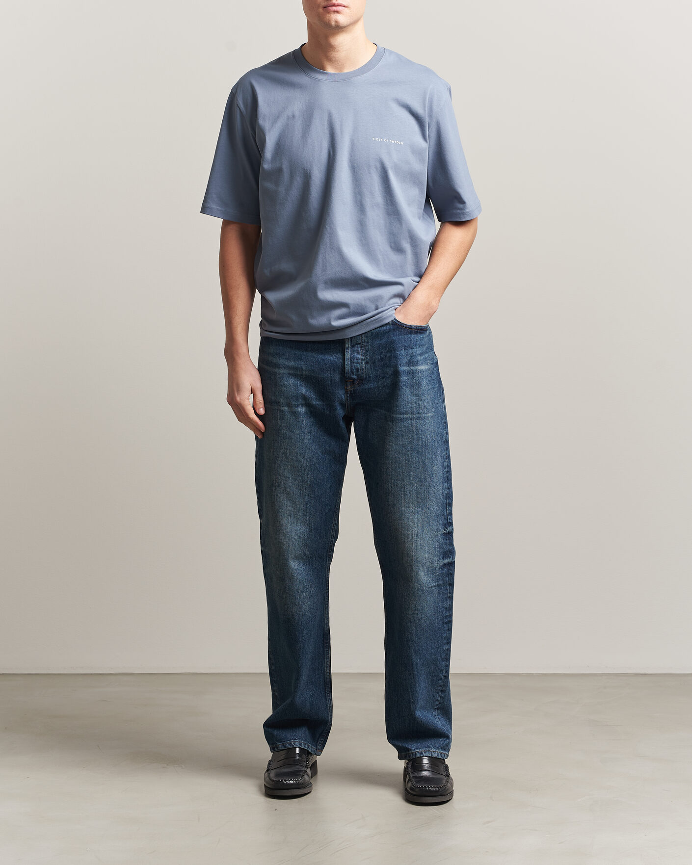 Herre | T-Shirts | Tiger of Sweden | Pro Logo Crew Neck T-Shirt Dull Blue