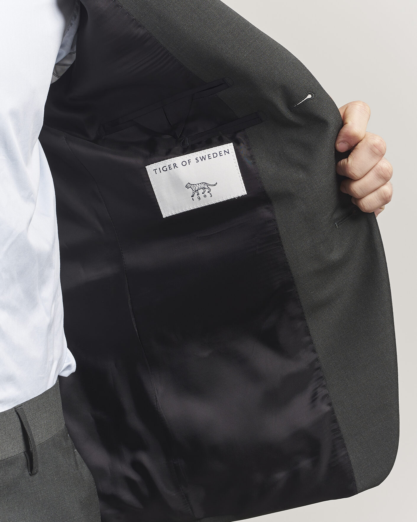 Herre | Blazere & jakker | Tiger of Sweden | Jamie Wool Travel Suit Blazer Olive Extreme