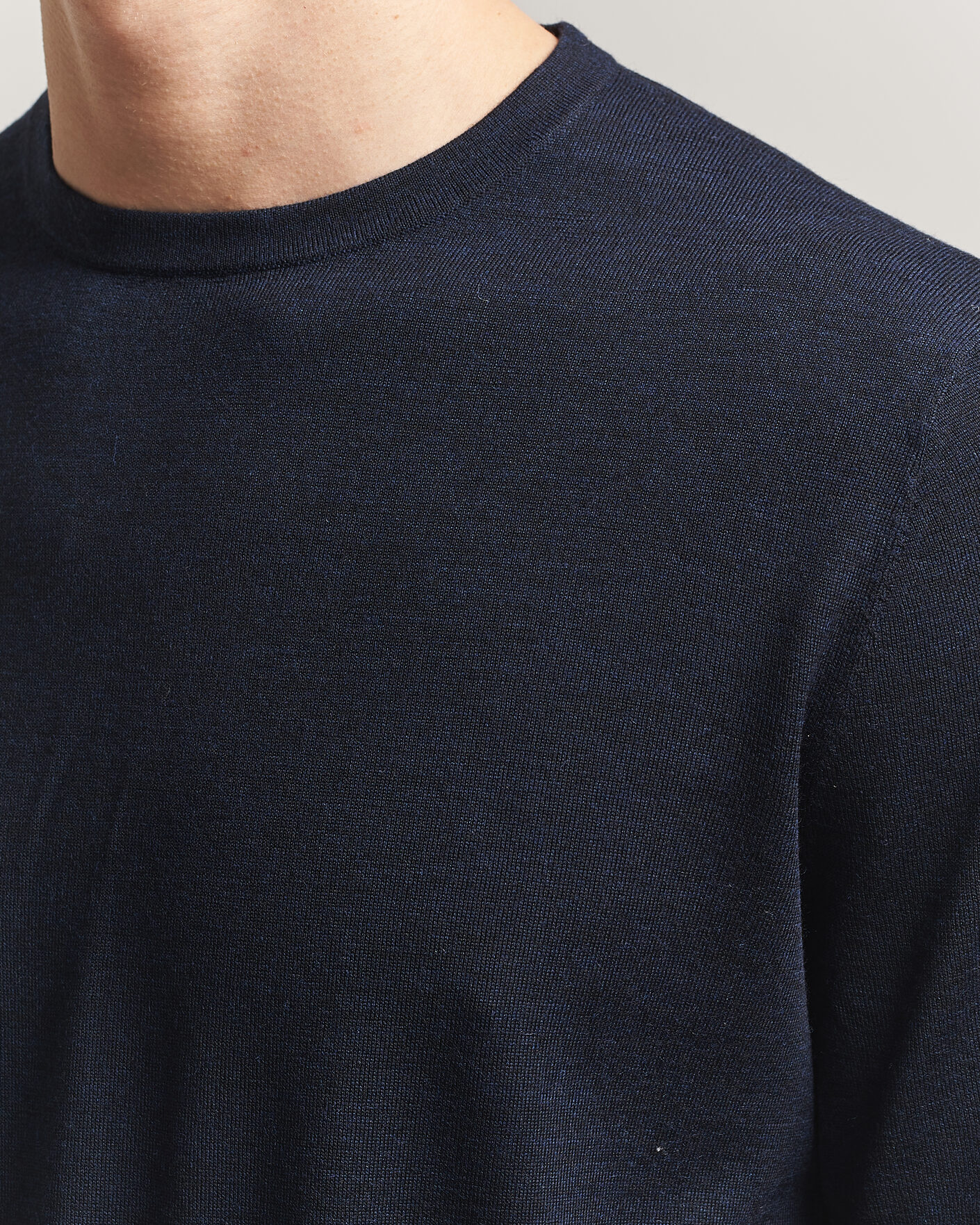 Herre | T-Shirts | Tiger of Sweden | Connor Knitted Crew Neck T-Shirt Light Ink