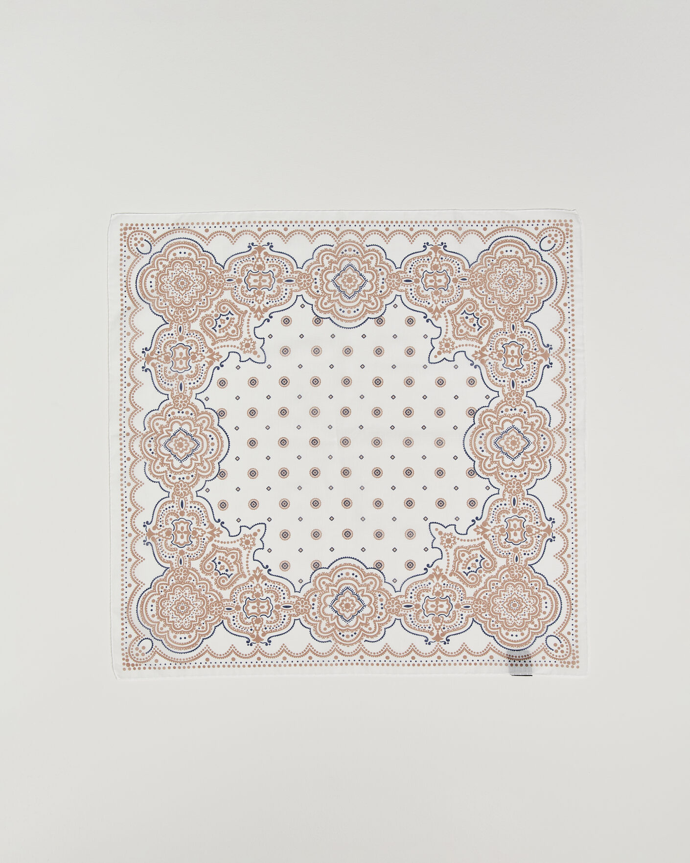 Herre | Tørklæde | Amanda Christensen | Cotton Voilé Medallion Bandana Cream