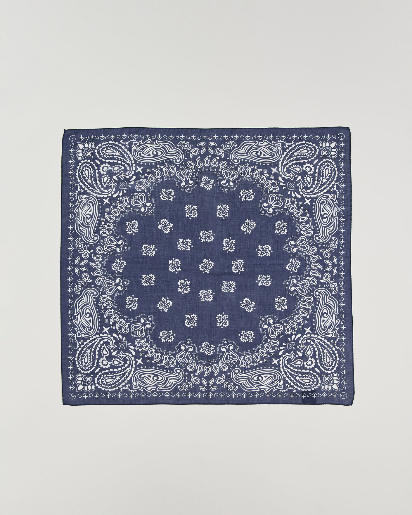 Herre | Tørklæde | Amanda Christensen | Cotton Voilé Paisley Bandana Navy