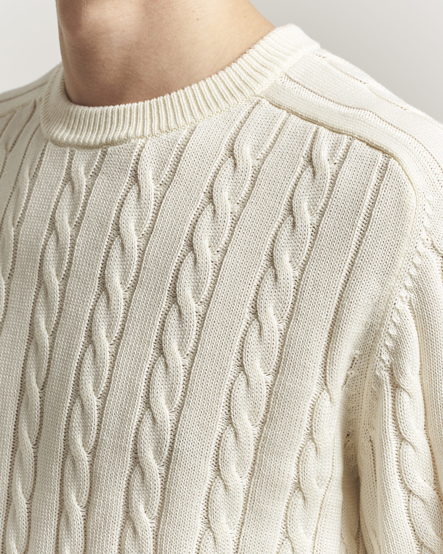 Herre | Trøjer | Filippa K | Cotton Cable Crew Neck Sweater Calico White