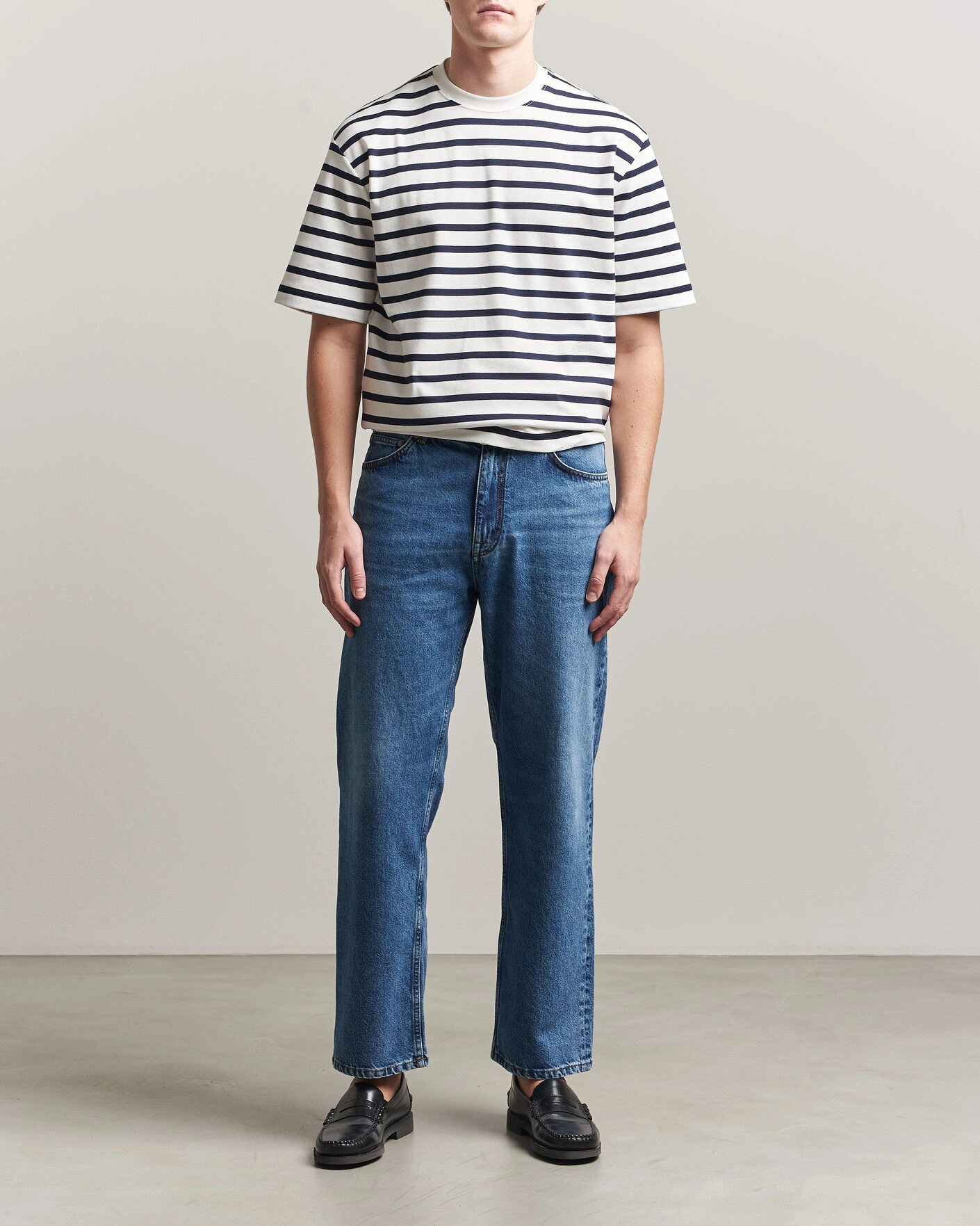 Herre | T-Shirts | Filippa K | Striped Crew Neck T-Shirt White/Navy