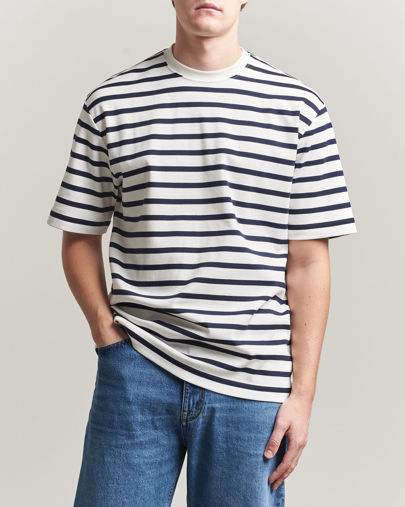 Herre | T-Shirts | Filippa K | Striped Crew Neck T-Shirt White/Navy