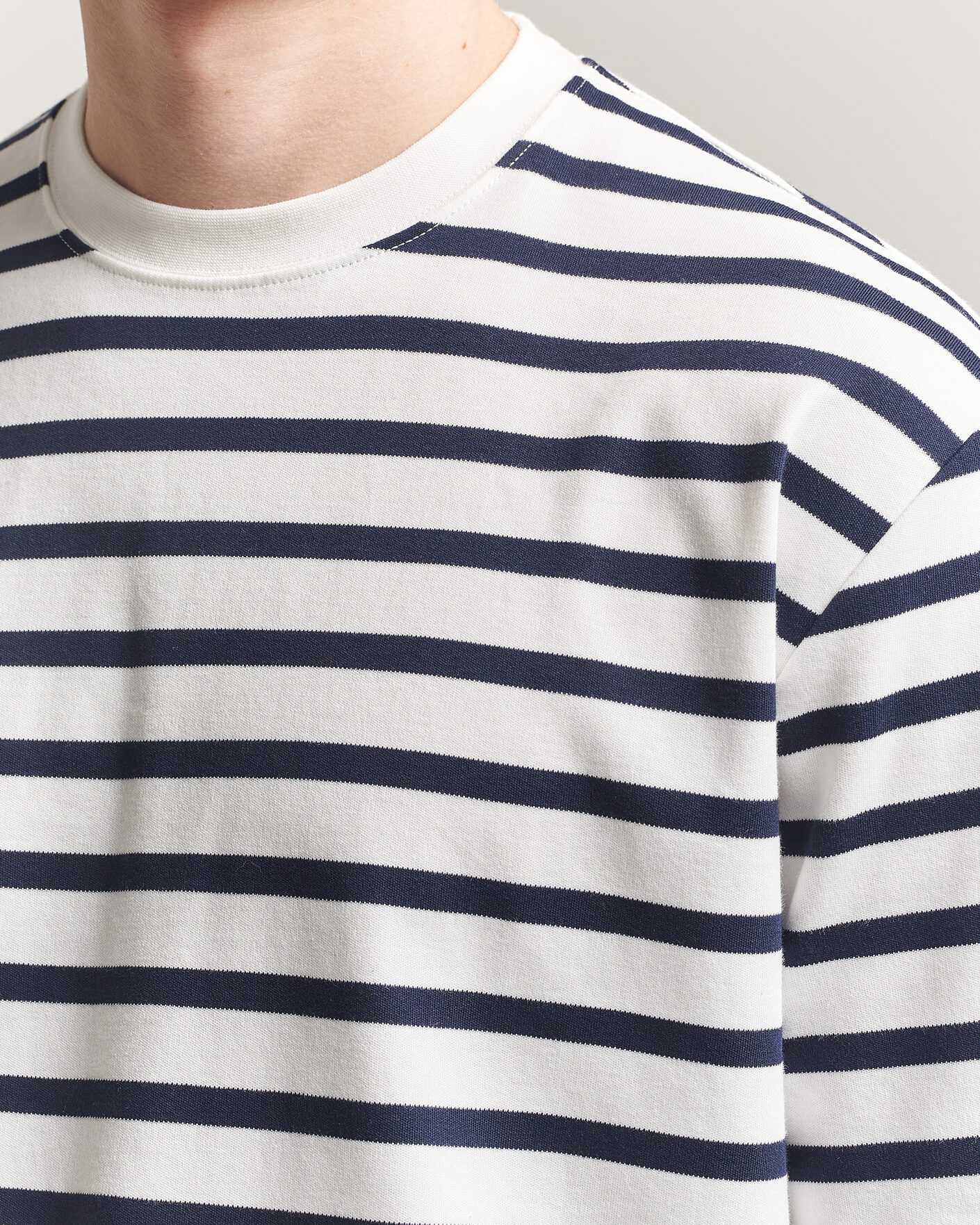 Herre | T-Shirts | Filippa K | Striped Crew Neck T-Shirt White/Navy