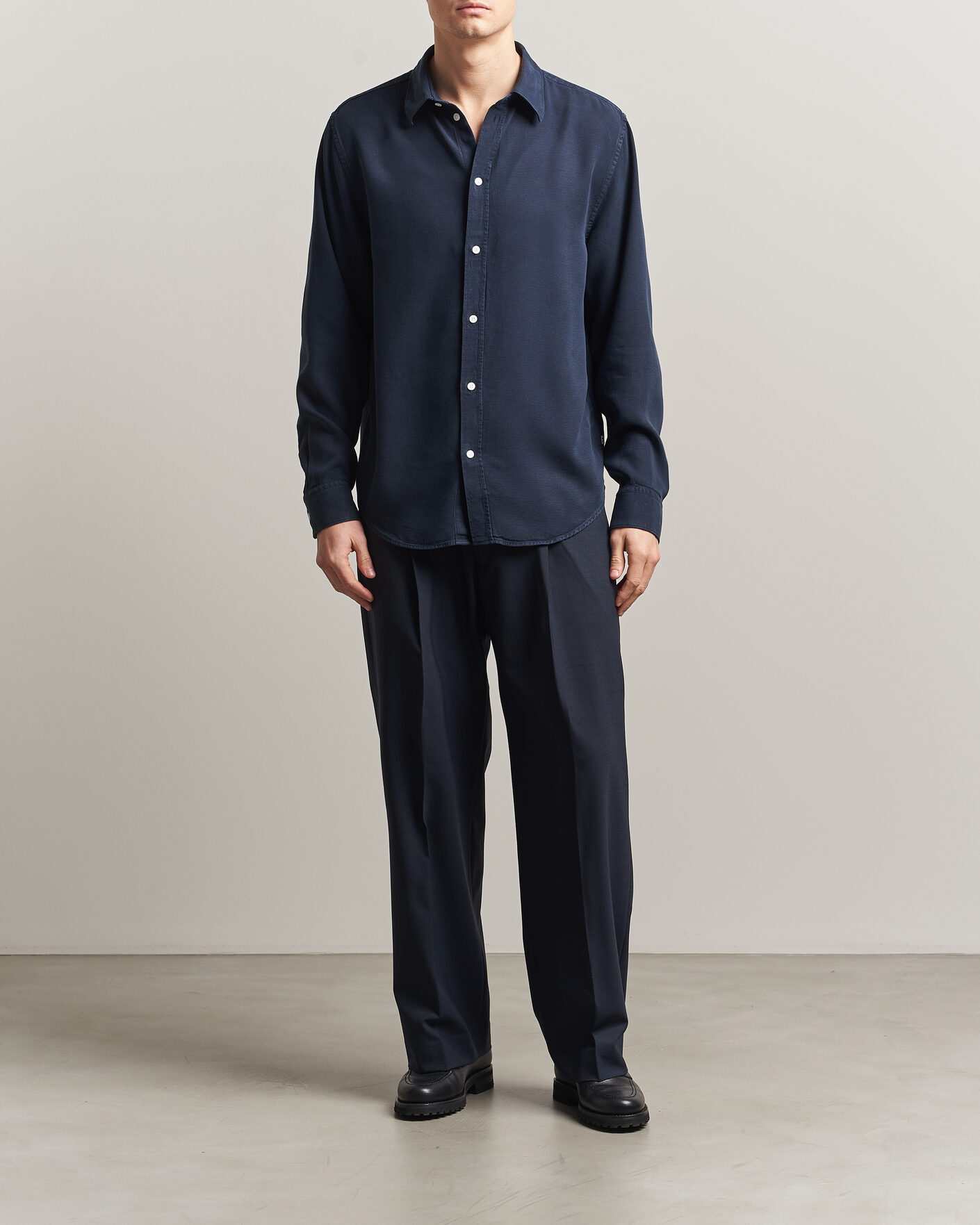 Herre | Skjorter | J.Lindeberg | Zachary Tencel Shirt JL Navy