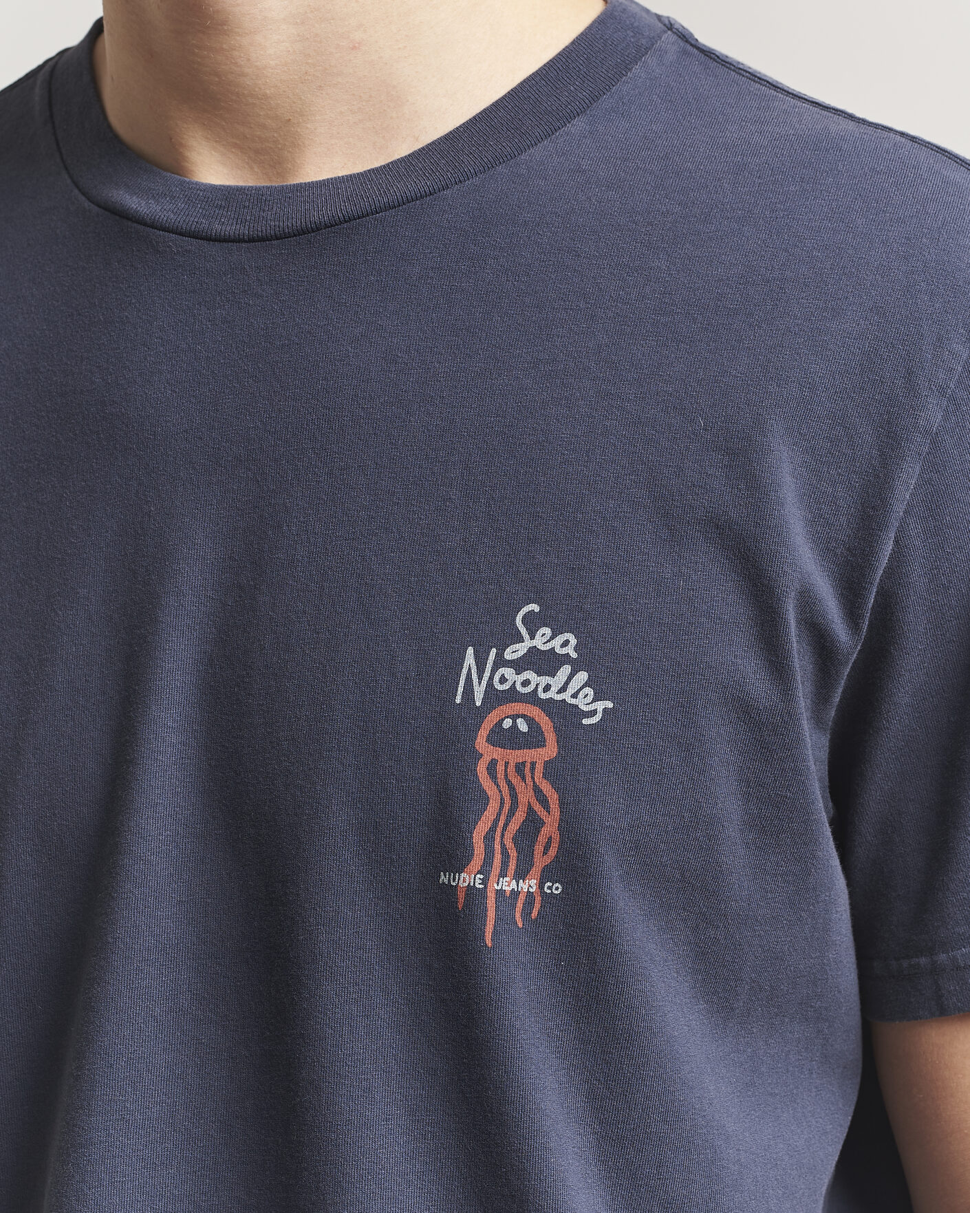 Herre | T-Shirts | Nudie Jeans | Roy Printed T-Shirt Dark Blue
