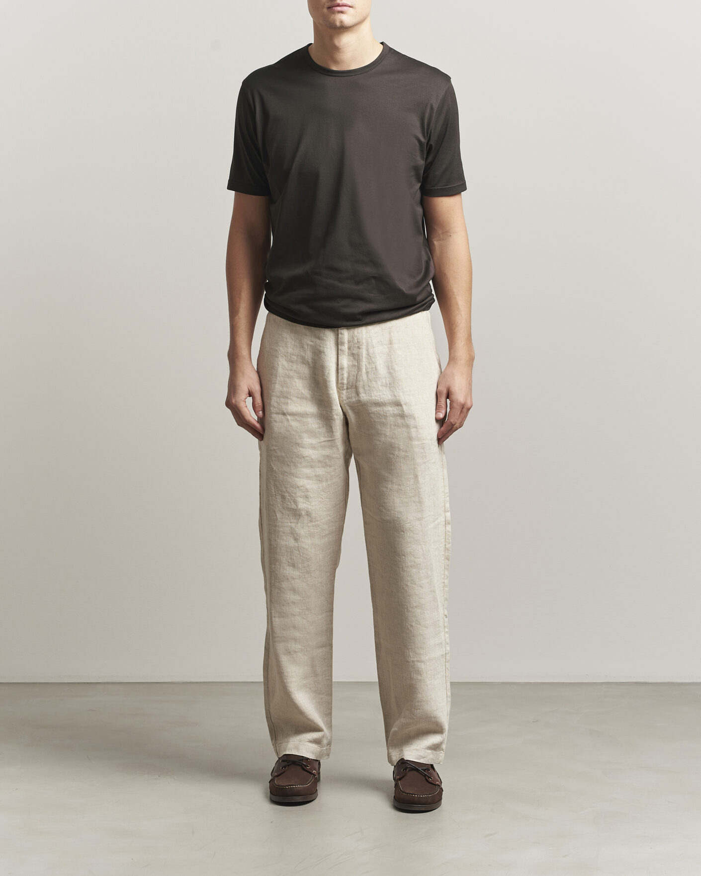 Herre | T-Shirts | Sunspel | Crew Neck Q82 Cotton T-Shirt Dark Chocolate