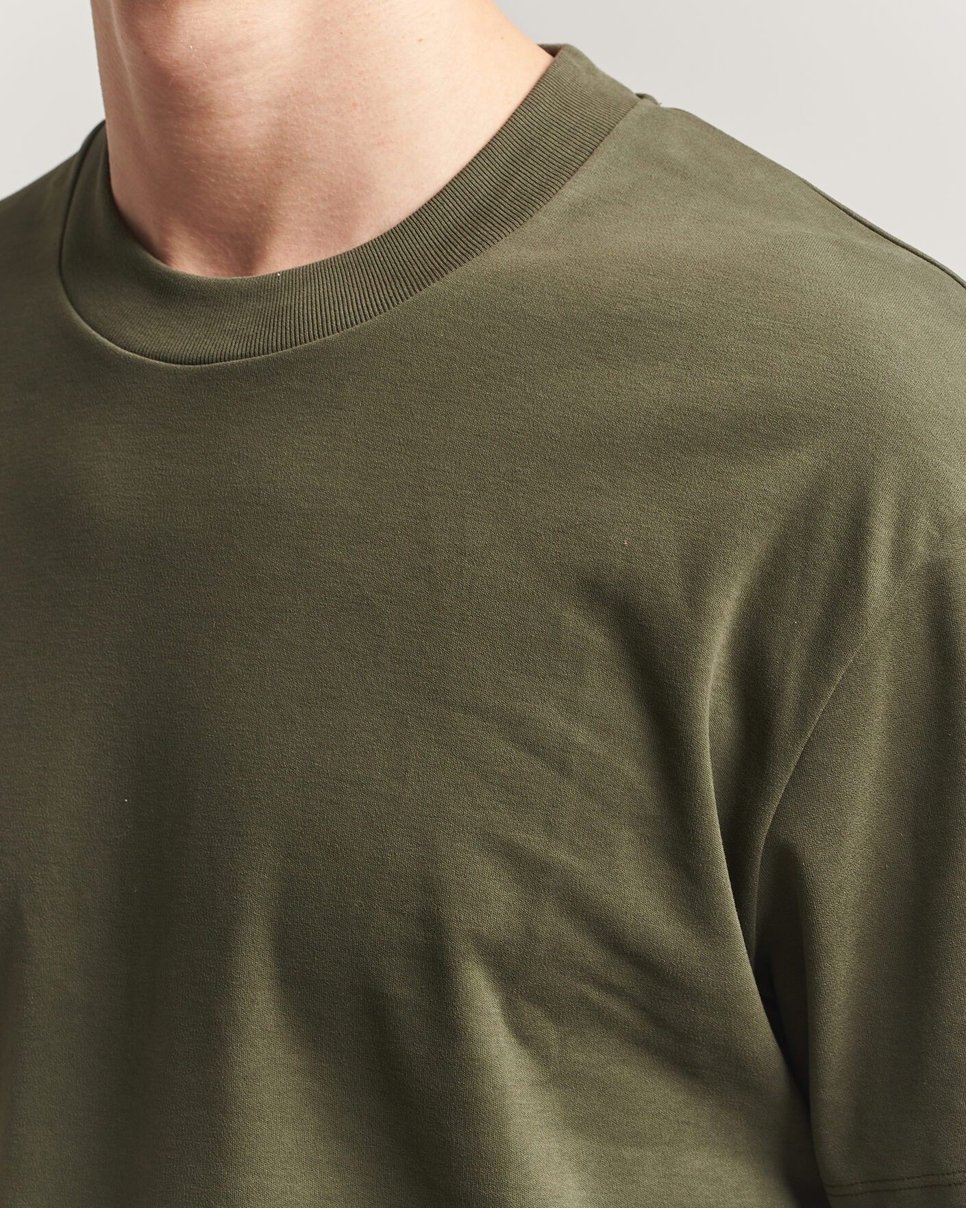 Herre | T-Shirts | Sunspel | Heavy Weight Supima Cotton T-Shirt Deep Olive