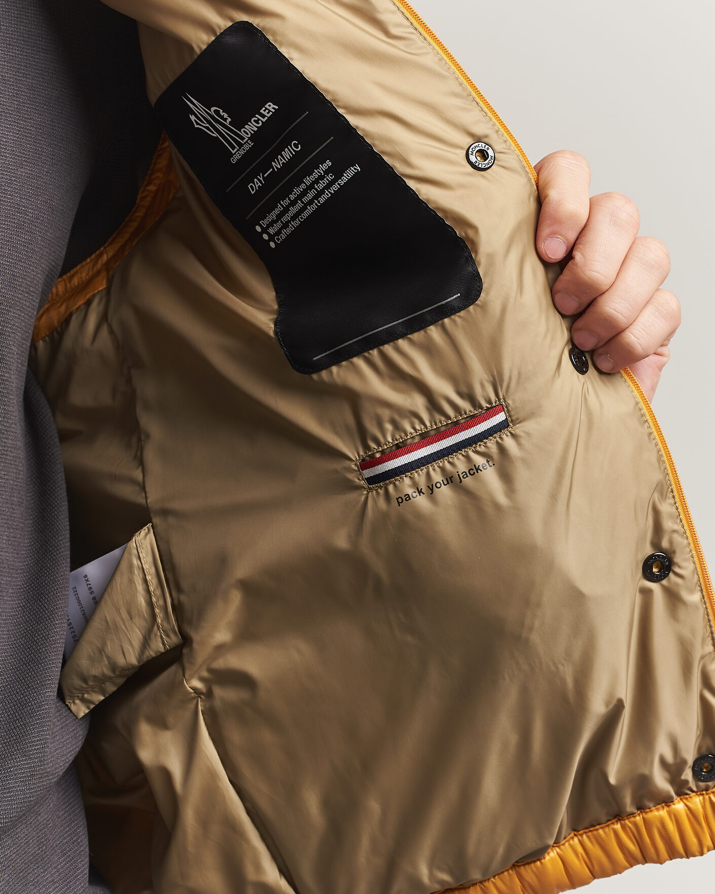 Herre | Veste | Moncler Grenoble | Uychi Down Vest Yellow