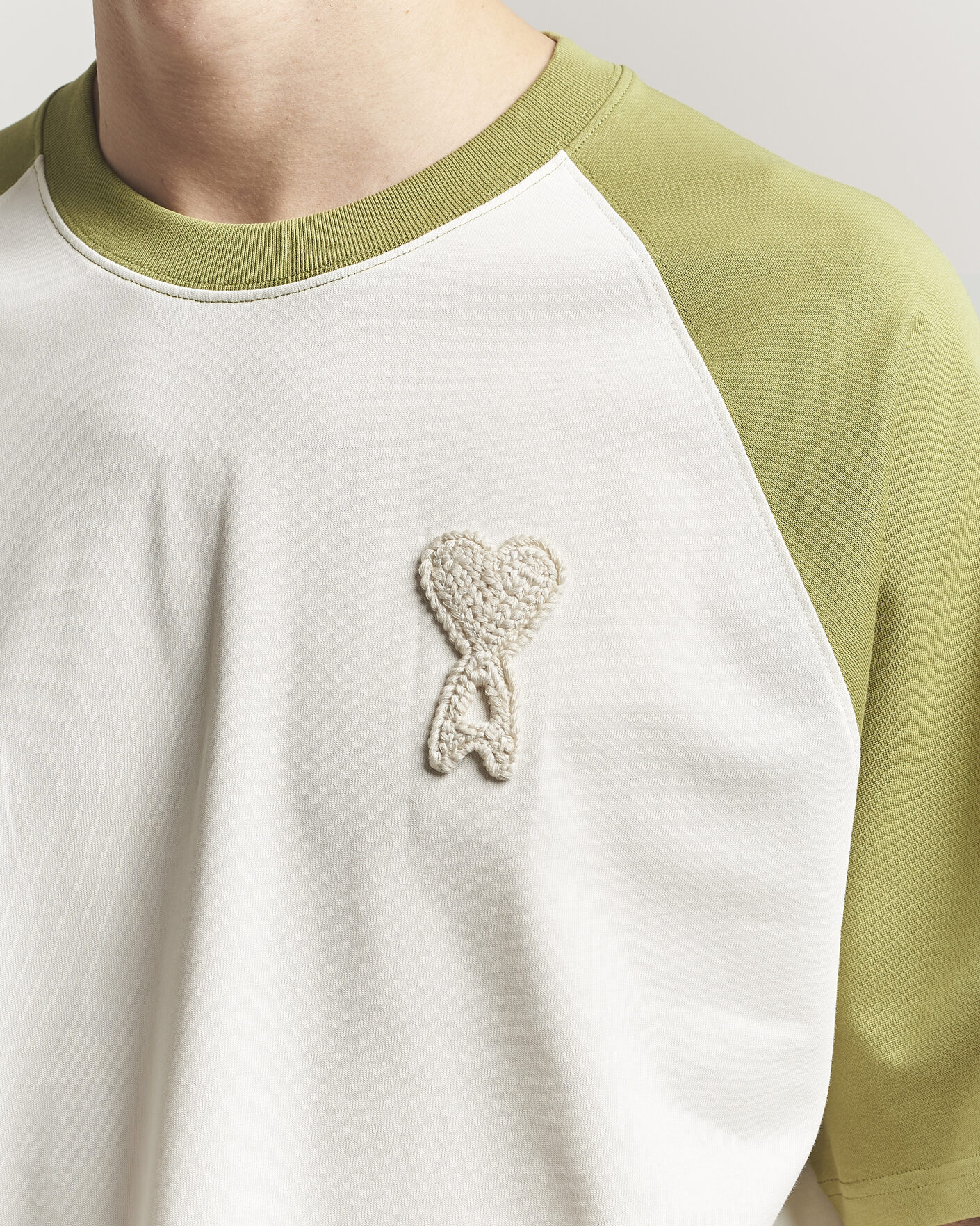 Herre | T-Shirts | AMI | Knitted Heart Logo T-Shirt Creme/Matcha