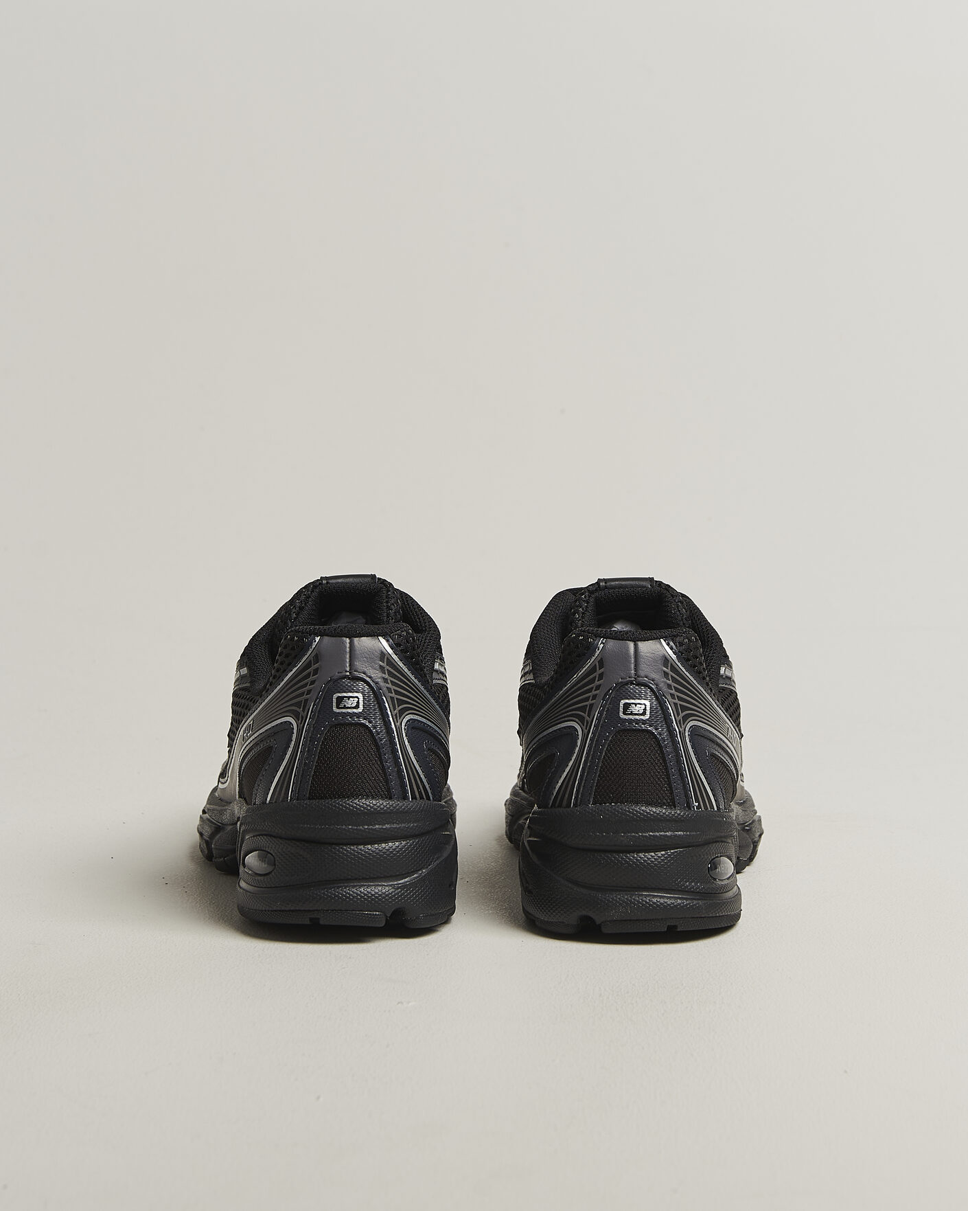 Herre | Sneakers | New Balance | 740 Sneakers Black
