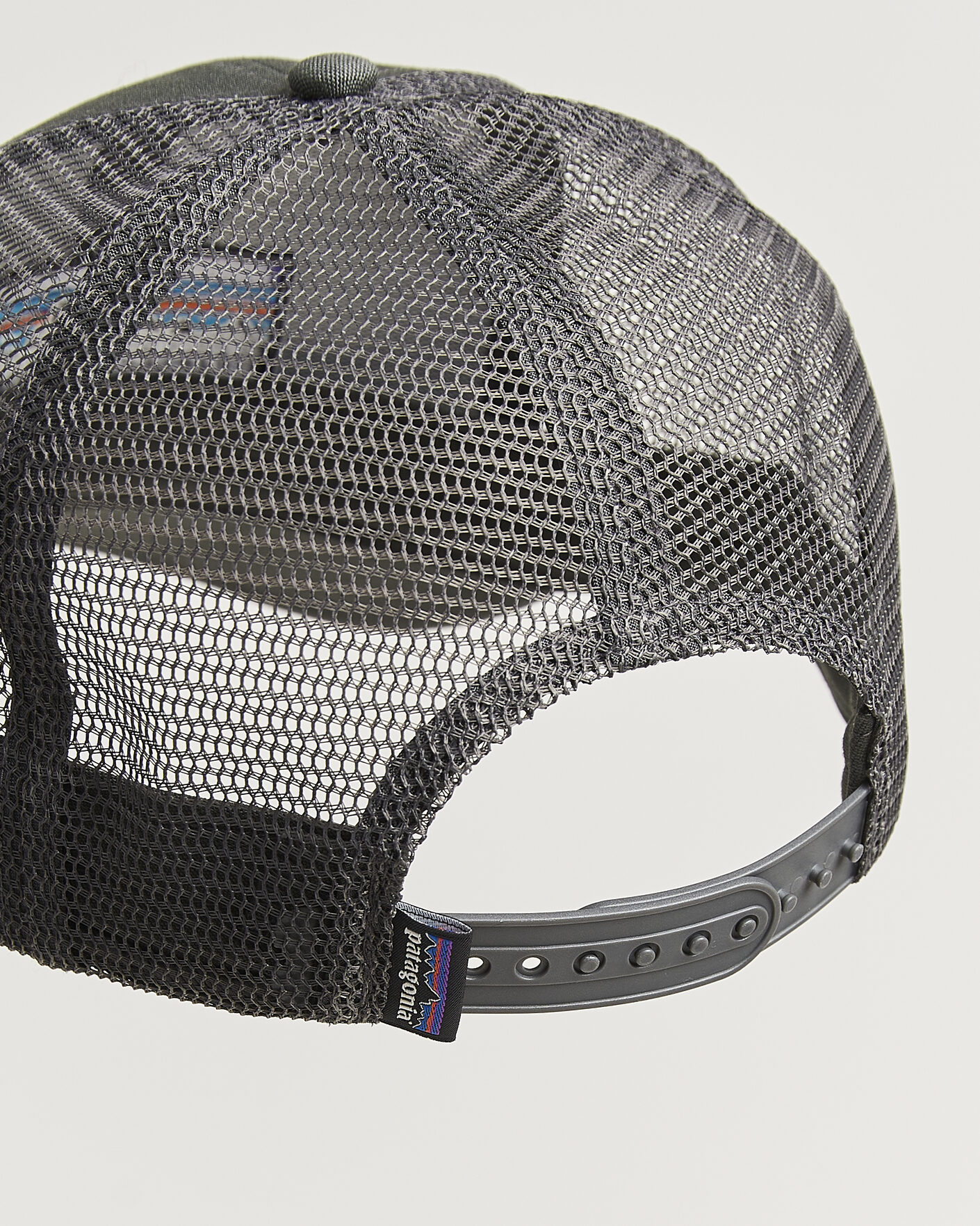 Herre | Hatte & kasketter | Patagonia | P-6 Logo LoPro Trucker Hat Forge Grey