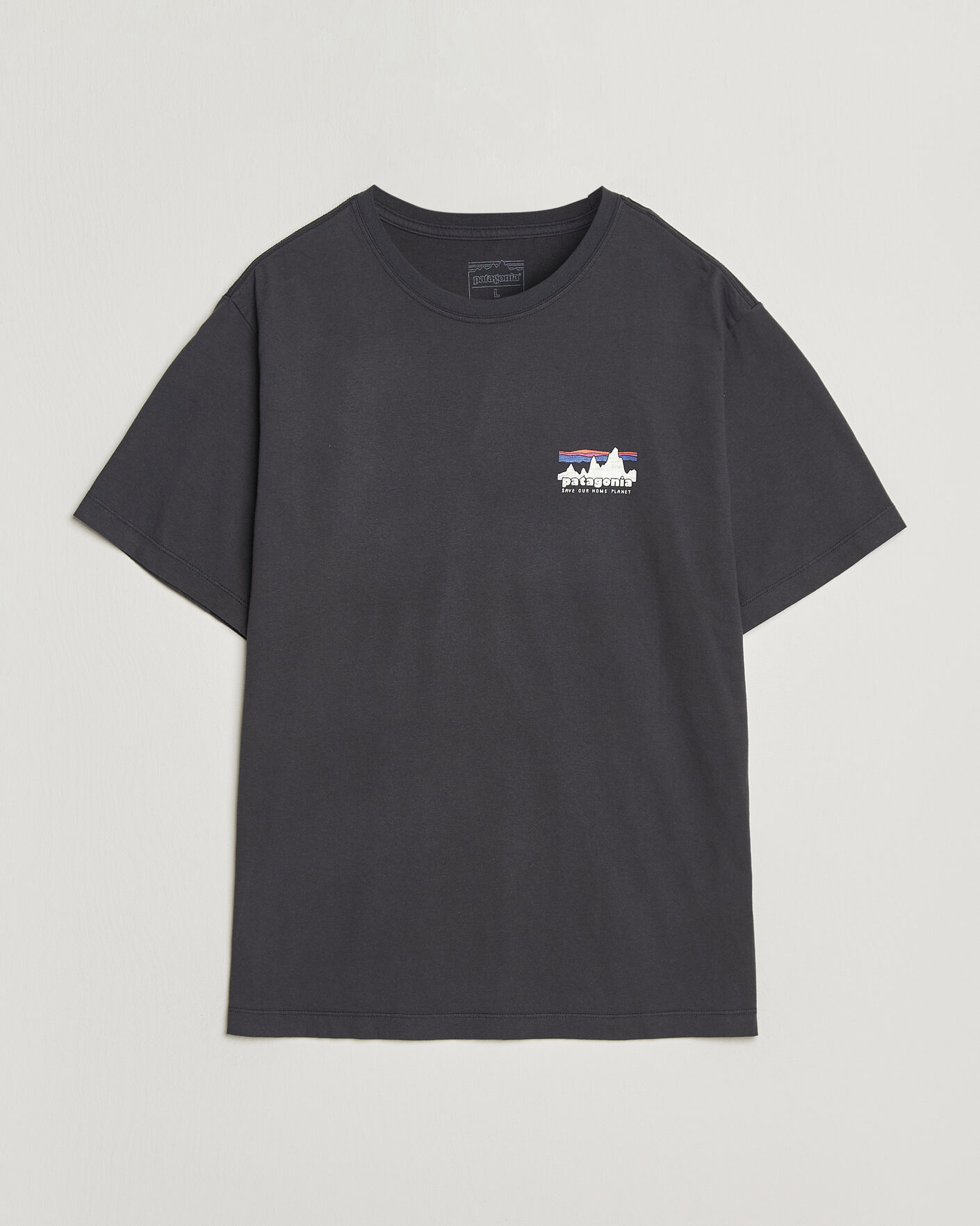 Herre | T-Shirts | Patagonia | 73 Skyline Logo T-Shirt Ink Black