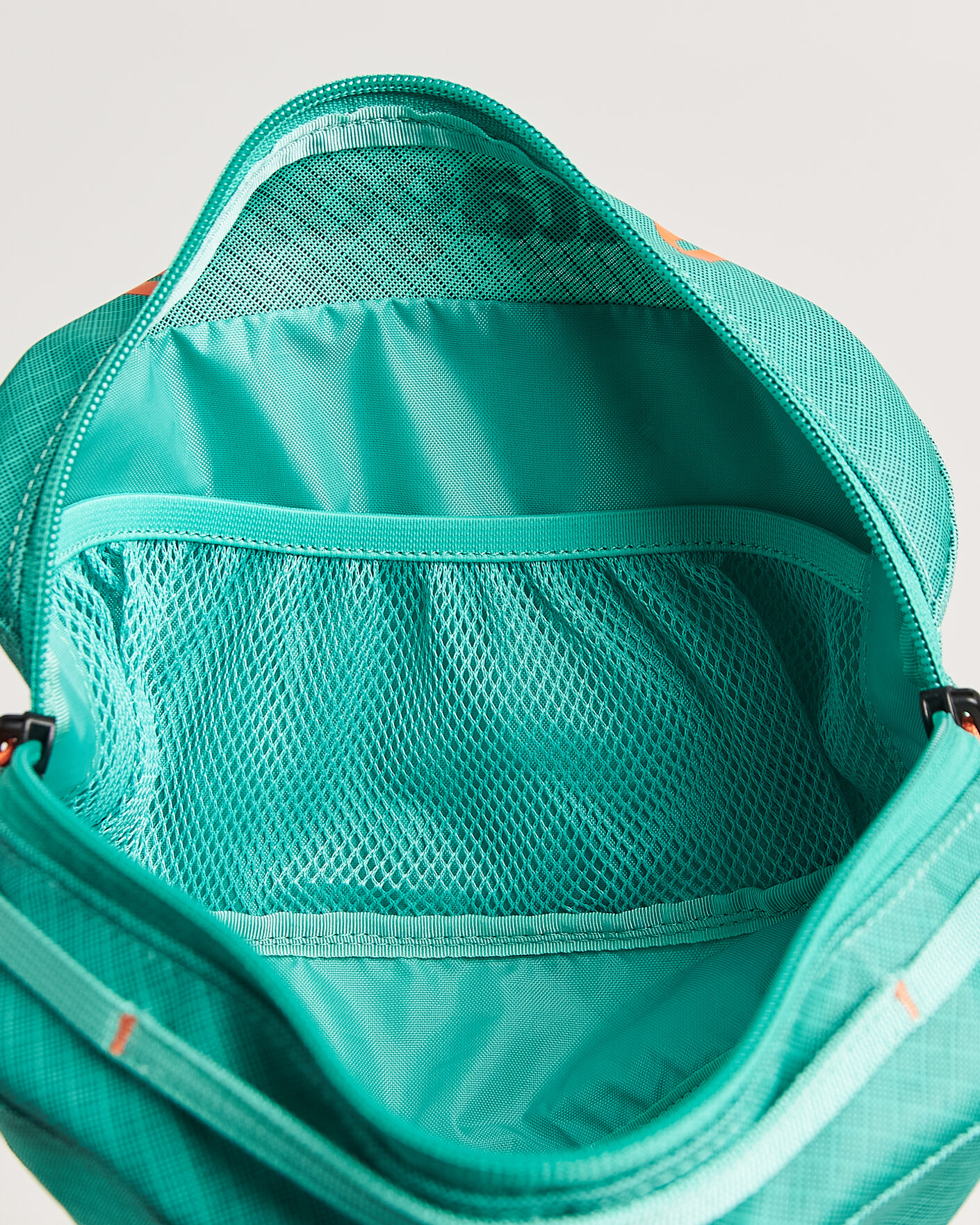 Herre | Tasker | Patagonia | Black Hole Cube 3L Aqua Stone