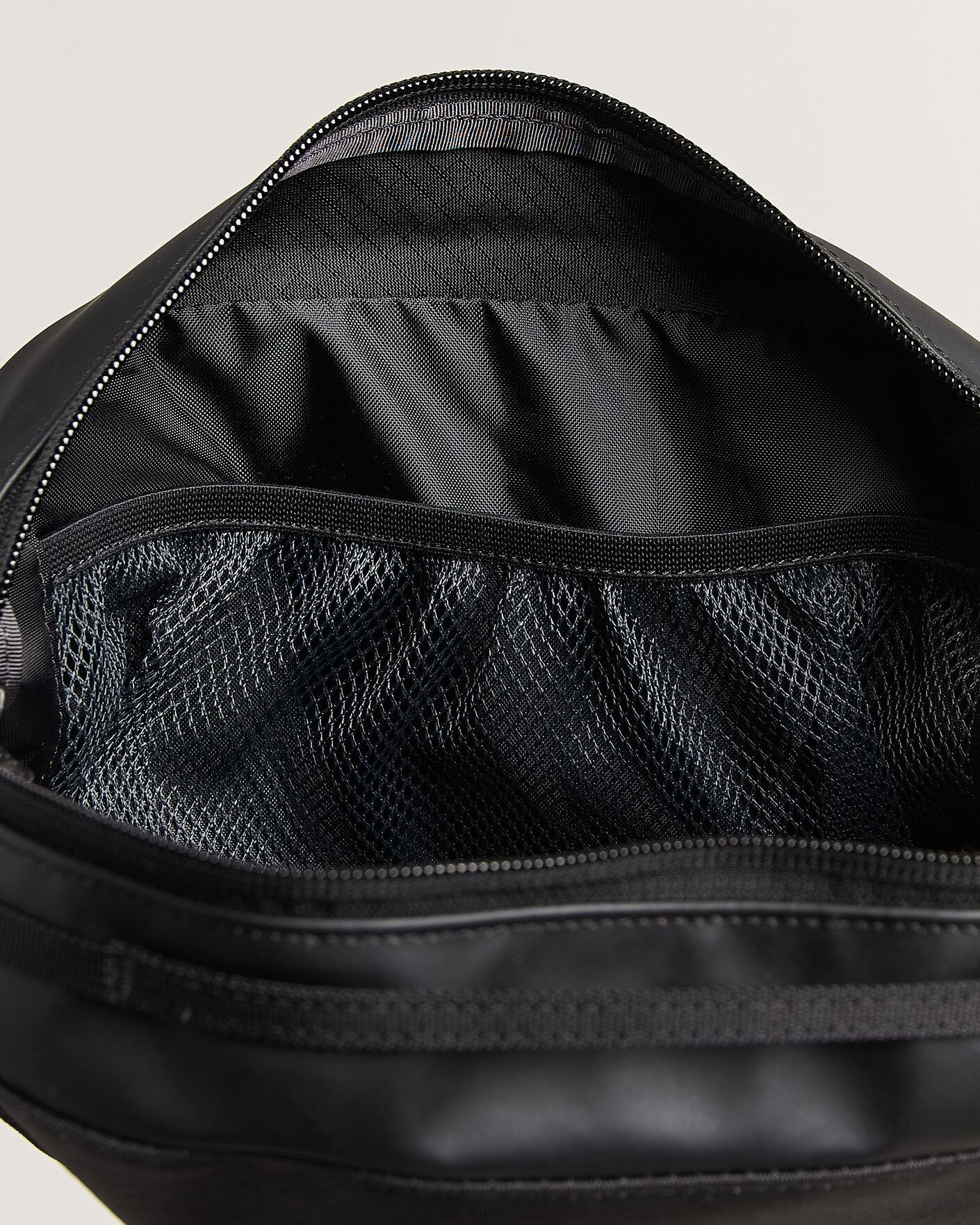 Herre | Tasker | Patagonia | Black Hole Cube 3L Black