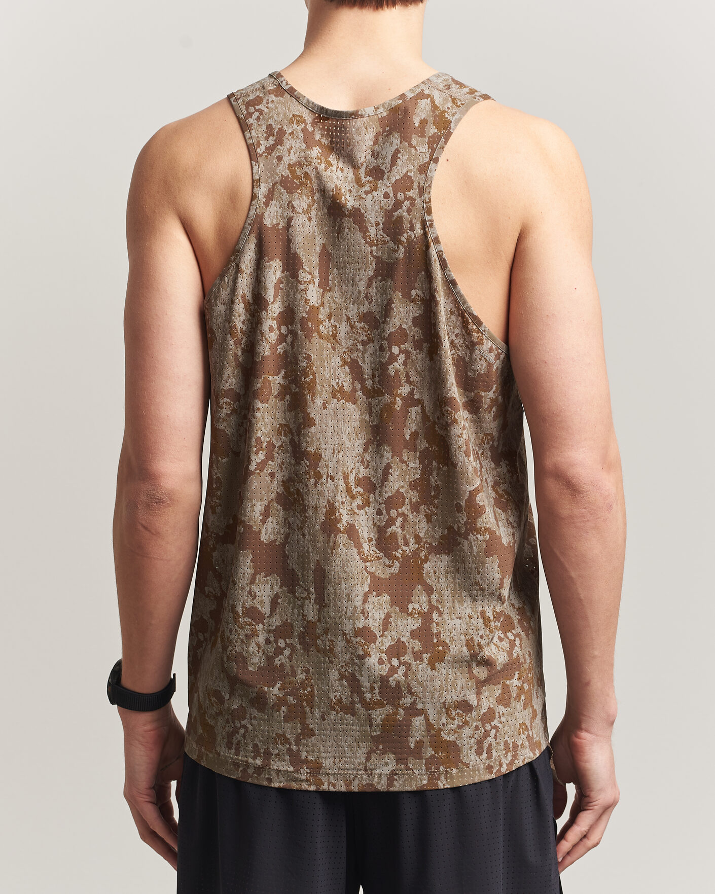 Herre | T-Shirts | Satisfy | Space-O Singlet Camo