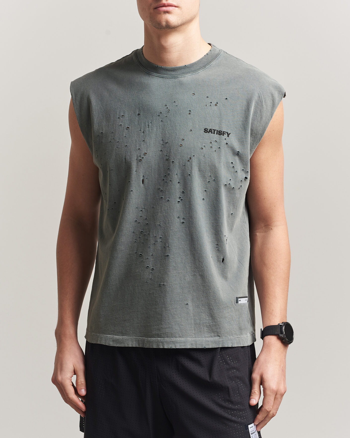 Herre | T-Shirts | Satisfy | MothTech Muscle Tee Faded Black