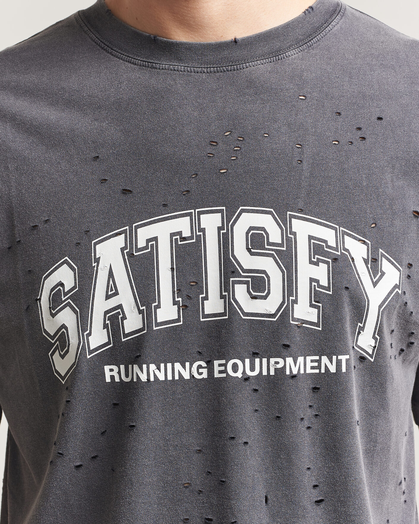 Herre | T-Shirts | Satisfy | MothTech T-Shirt Aged Black