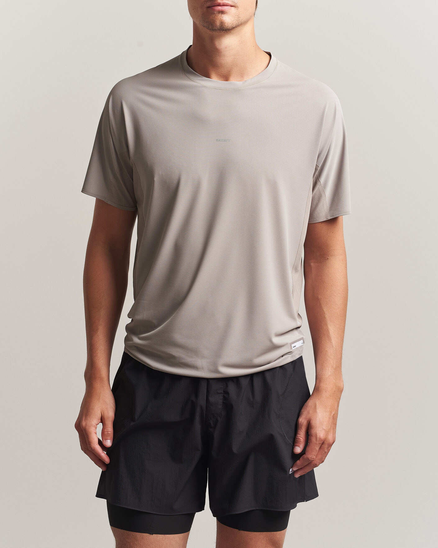 Herre | T-Shirts | Satisfy | AuraLite UV T-Shirt Moon Rock